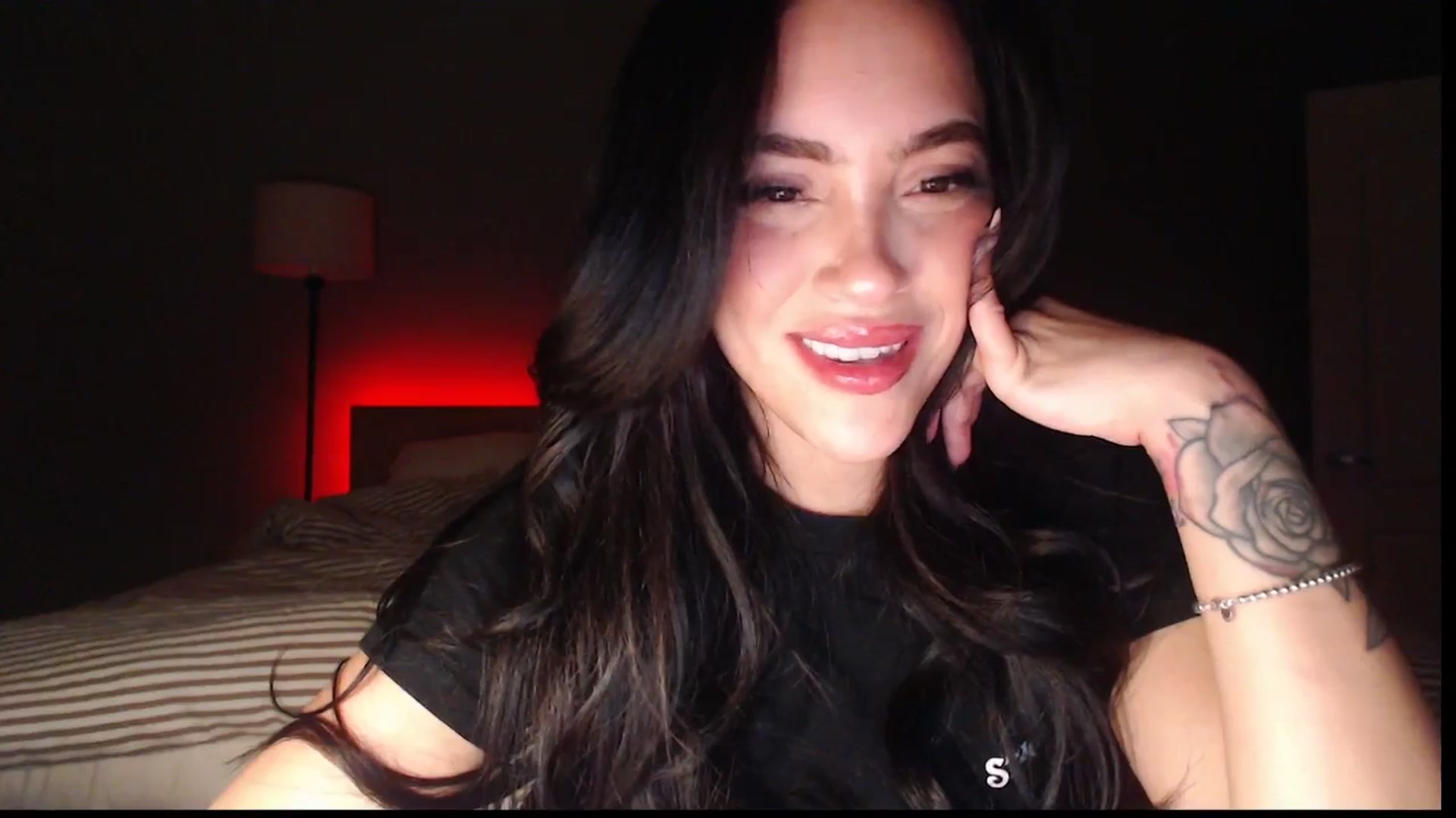 Gallery image thumbnail from justagirl_'s myfreecams stream on, 03/12/2025, 05:08 image 16 of 20