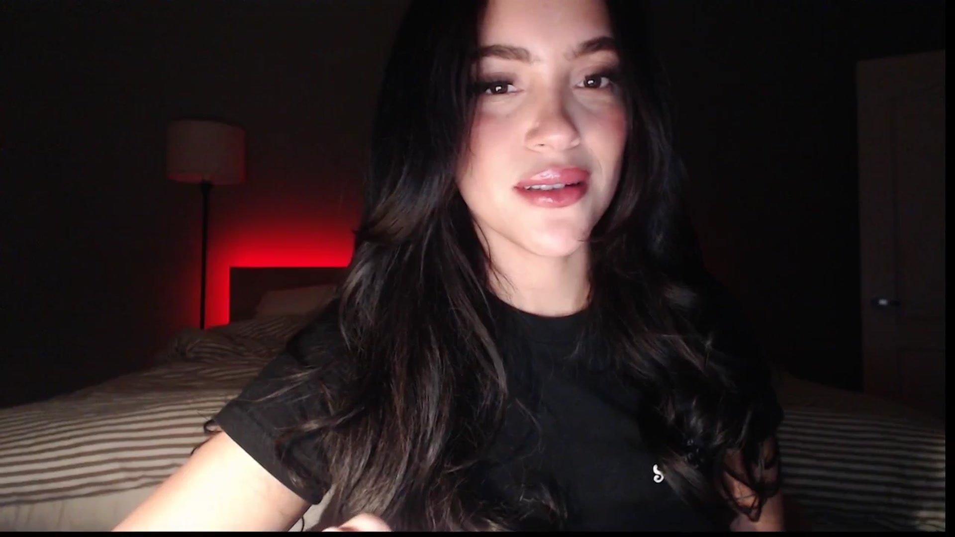 Gallery image thumbnail from justagirl_'s myfreecams stream on, 03/12/2025, 05:08 image 13 of 20