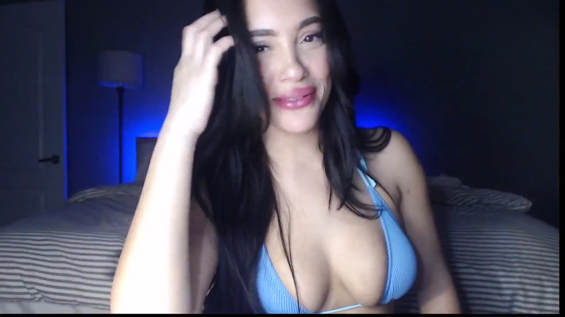 Gallery image thumbnail from justagirl_'s myfreecams stream on, 03/19/2025, 04:11 image 15 of 20