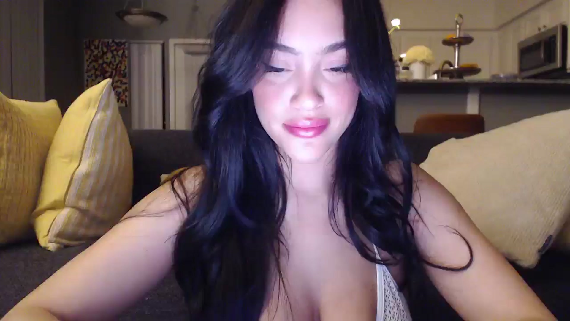 Gallery image thumbnail from justagirl_'s myfreecams stream on, 03/20/2025, 05:49 image 3 of 20