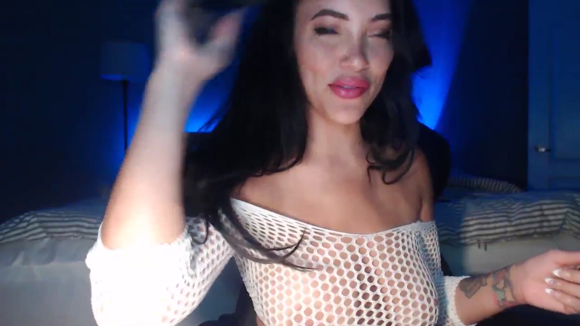 Gallery image thumbnail from justagirl_'s myfreecams stream on, 04/15/2025, 07:09 image 6 of 20