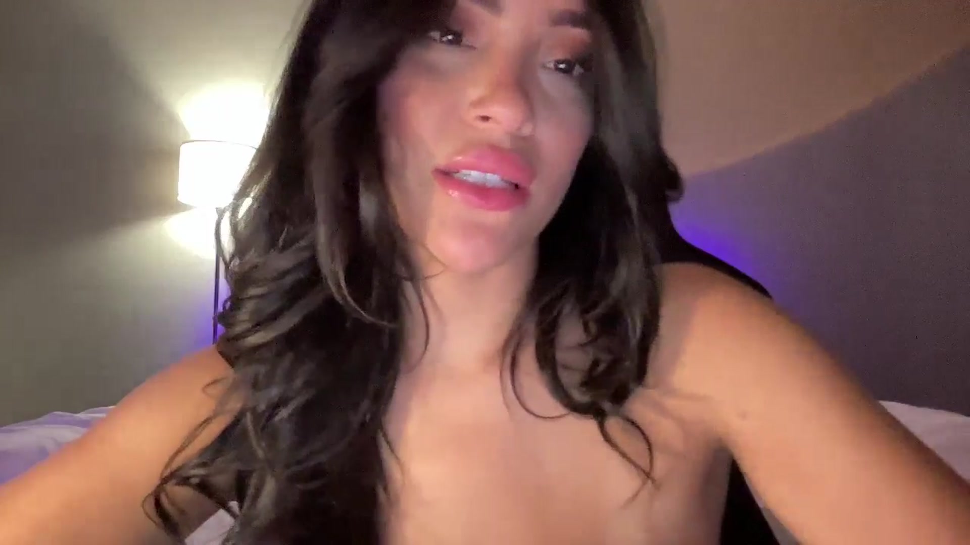 Gallery image thumbnail from justagirl_'s myfreecams stream on, 04/17/2025, 06:52 image 8 of 20