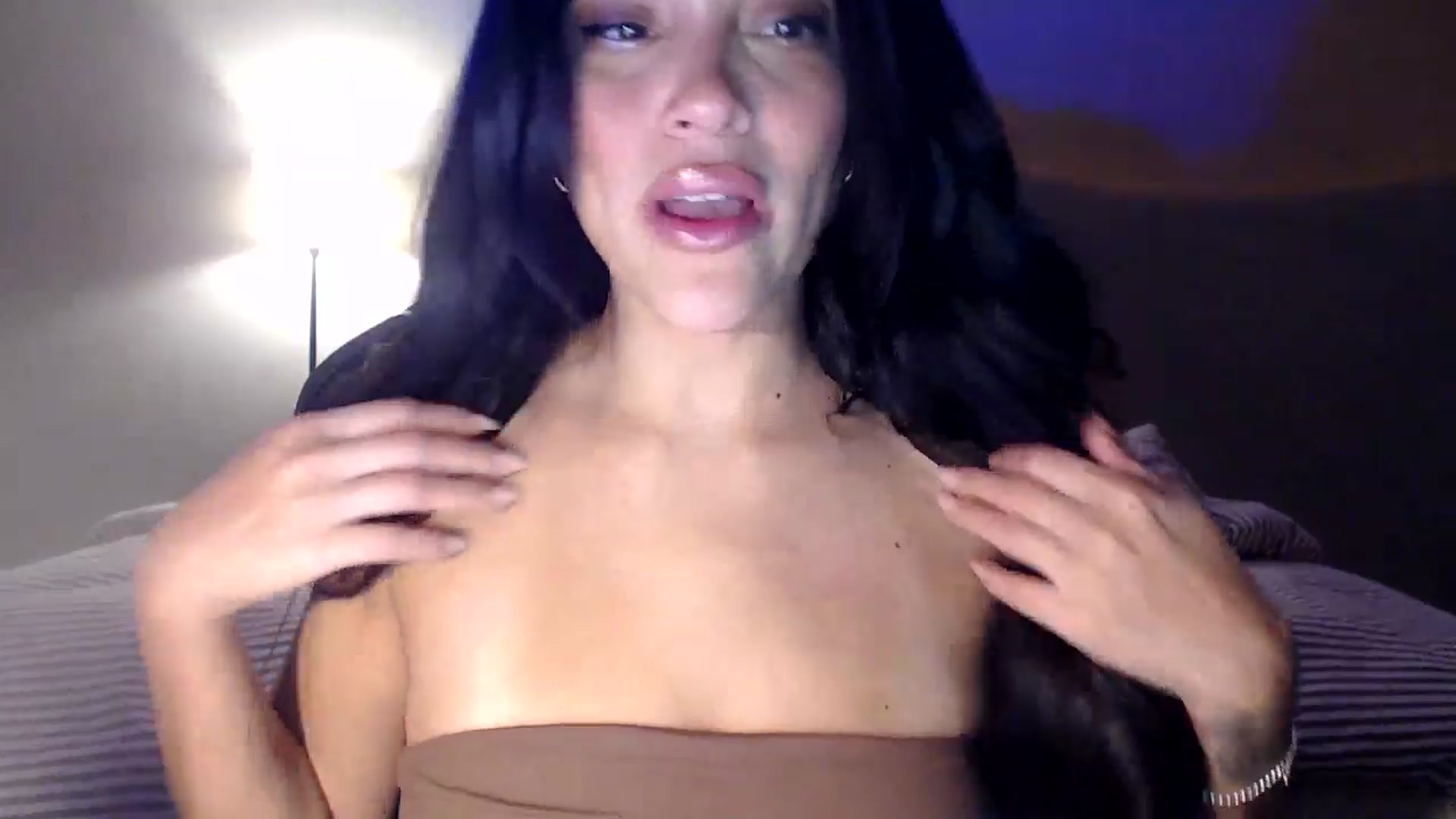 Gallery image thumbnail from justagirl_'s myfreecams stream on, 06/04/2025, 04:12 image 17 of 20