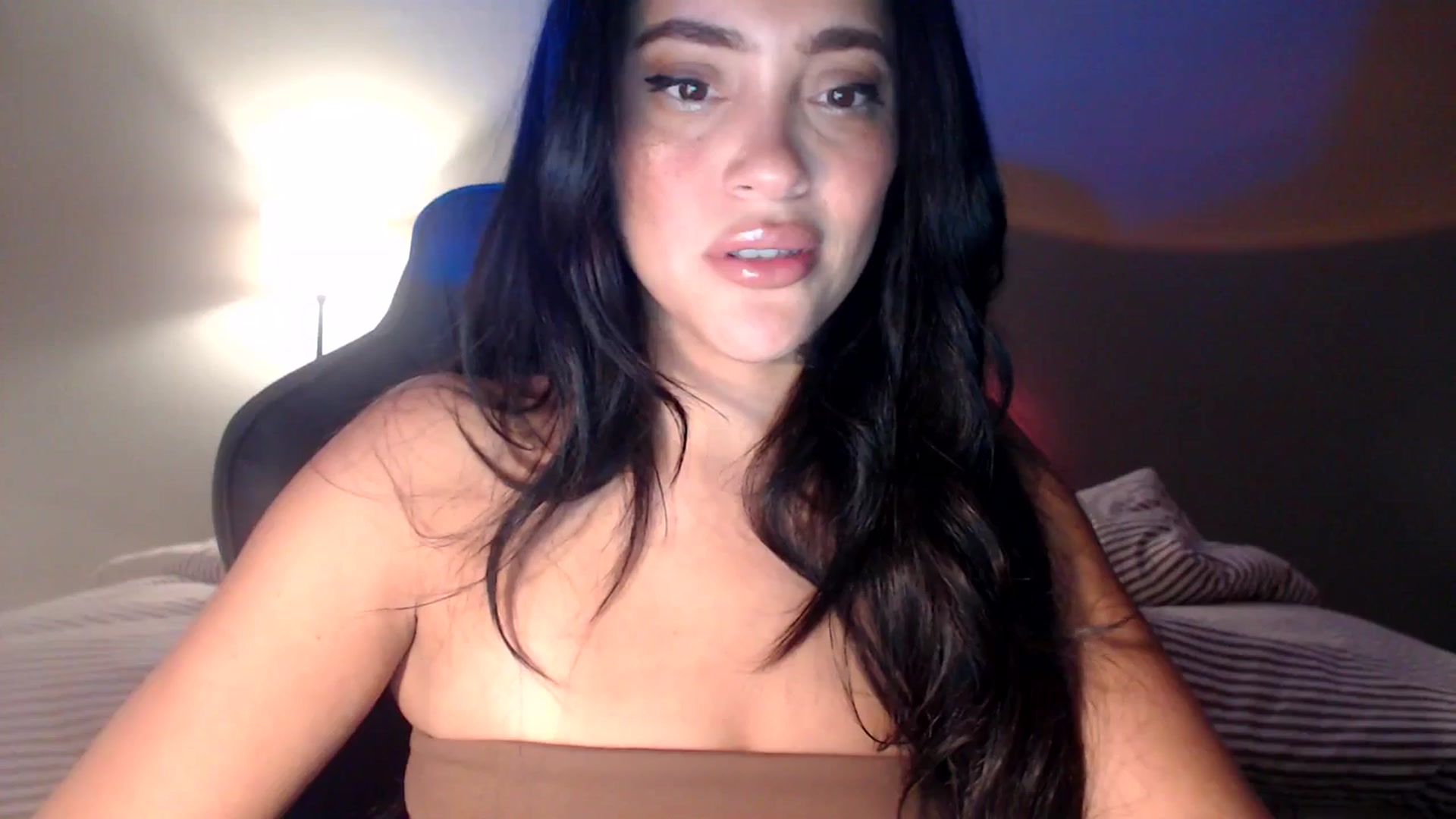 Gallery image thumbnail from justagirl_'s myfreecams stream on, 06/04/2025, 04:12 image 3 of 20