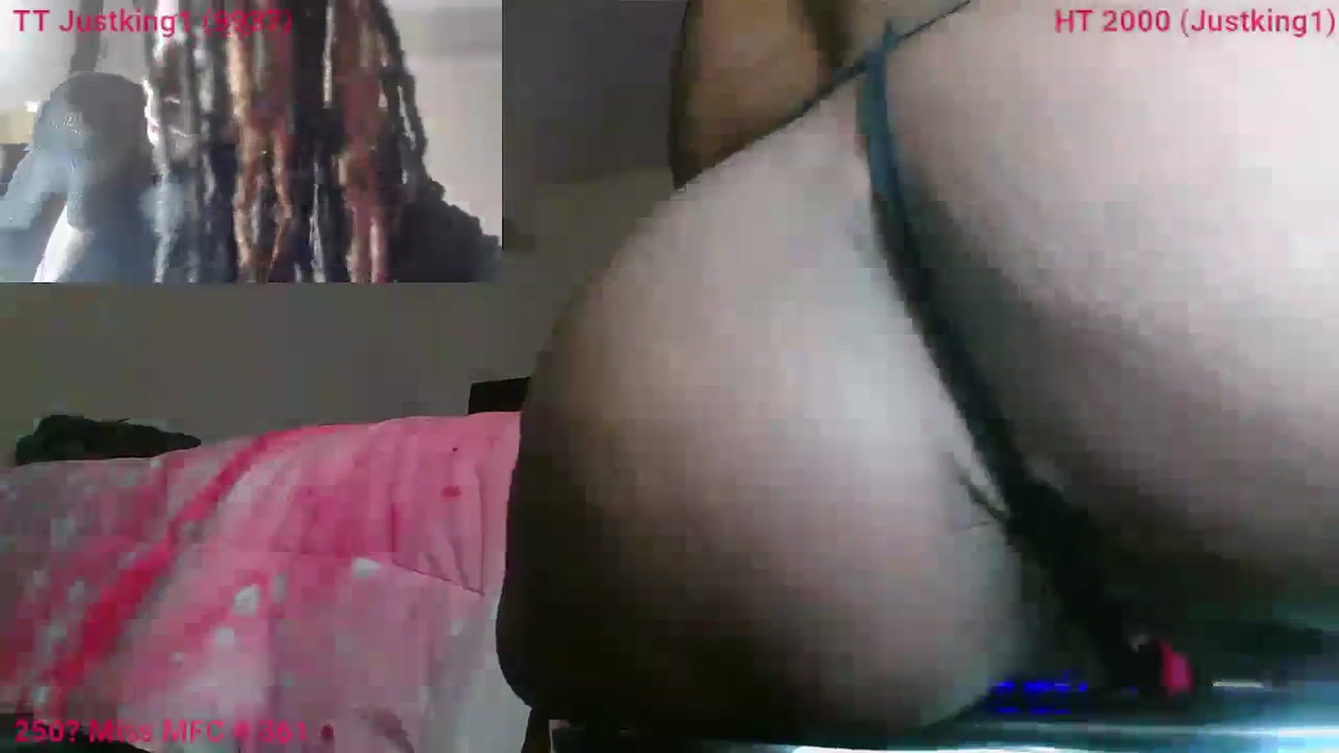 Gallery image thumbnail from justkingqueen's myfreecams stream on, 09/03/2023, 14:38 image 7 of 20
