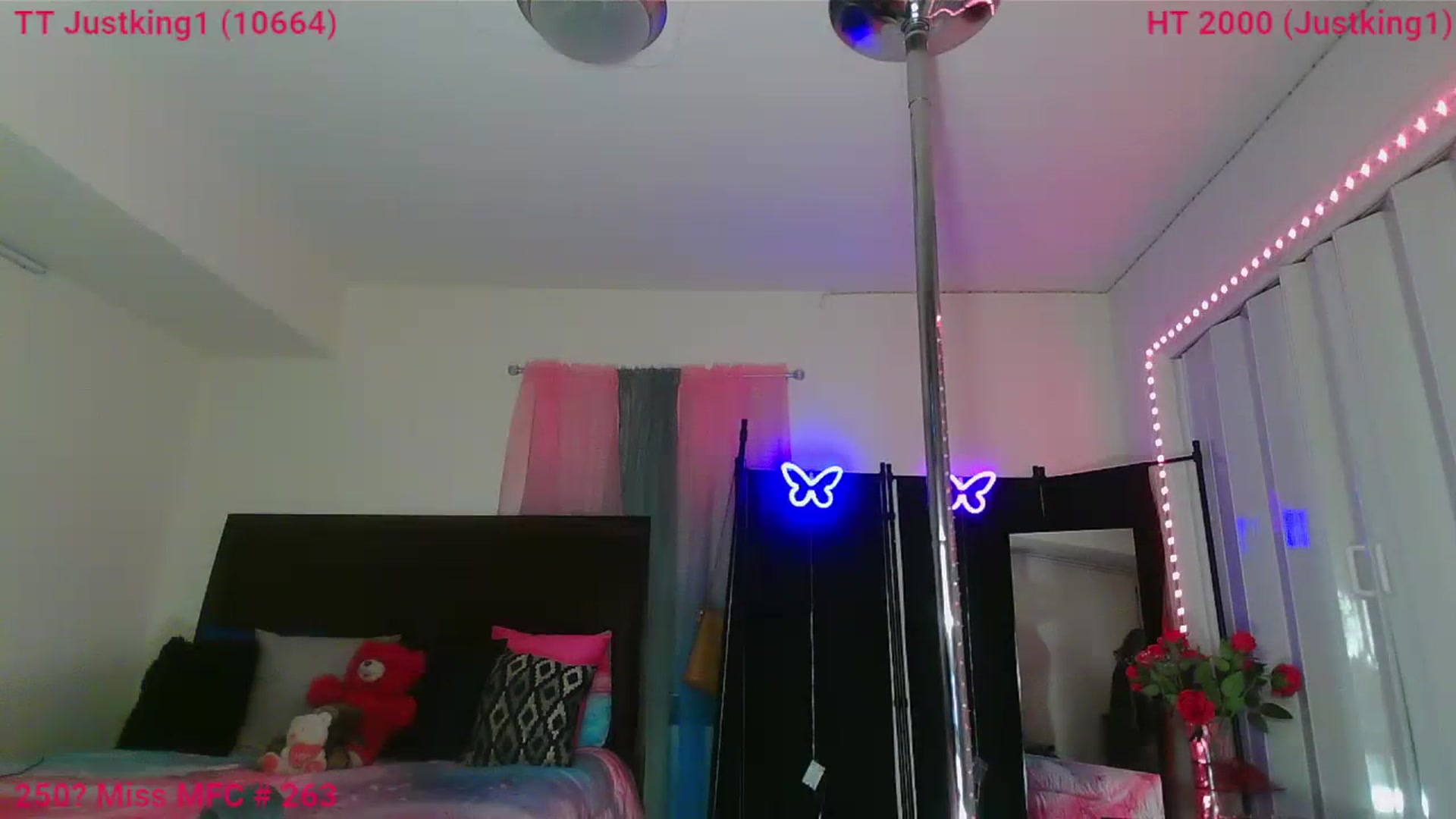 Gallery image thumbnail from justkingqueen's myfreecams stream on, 09/05/2023, 08:08 image 6 of 20