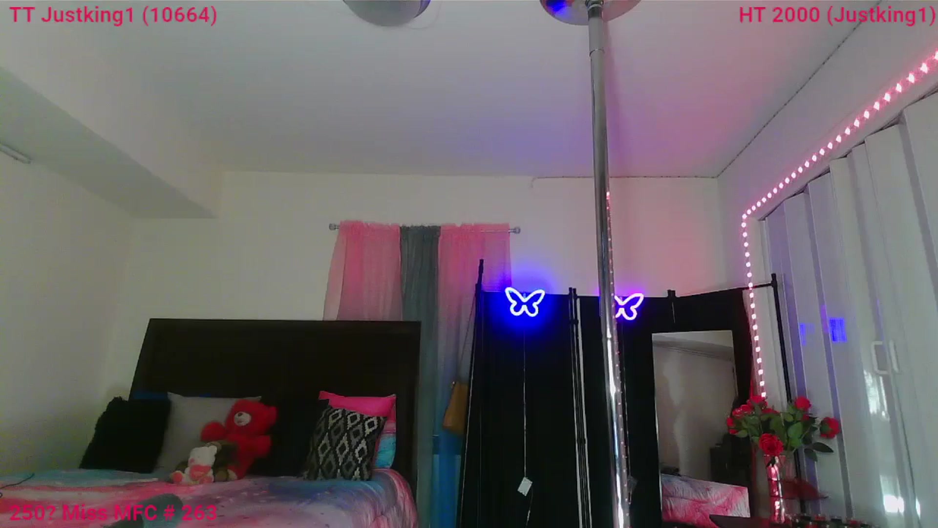 Gallery image thumbnail from justkingqueen's myfreecams stream on, 09/05/2023, 08:08 image 3 of 20