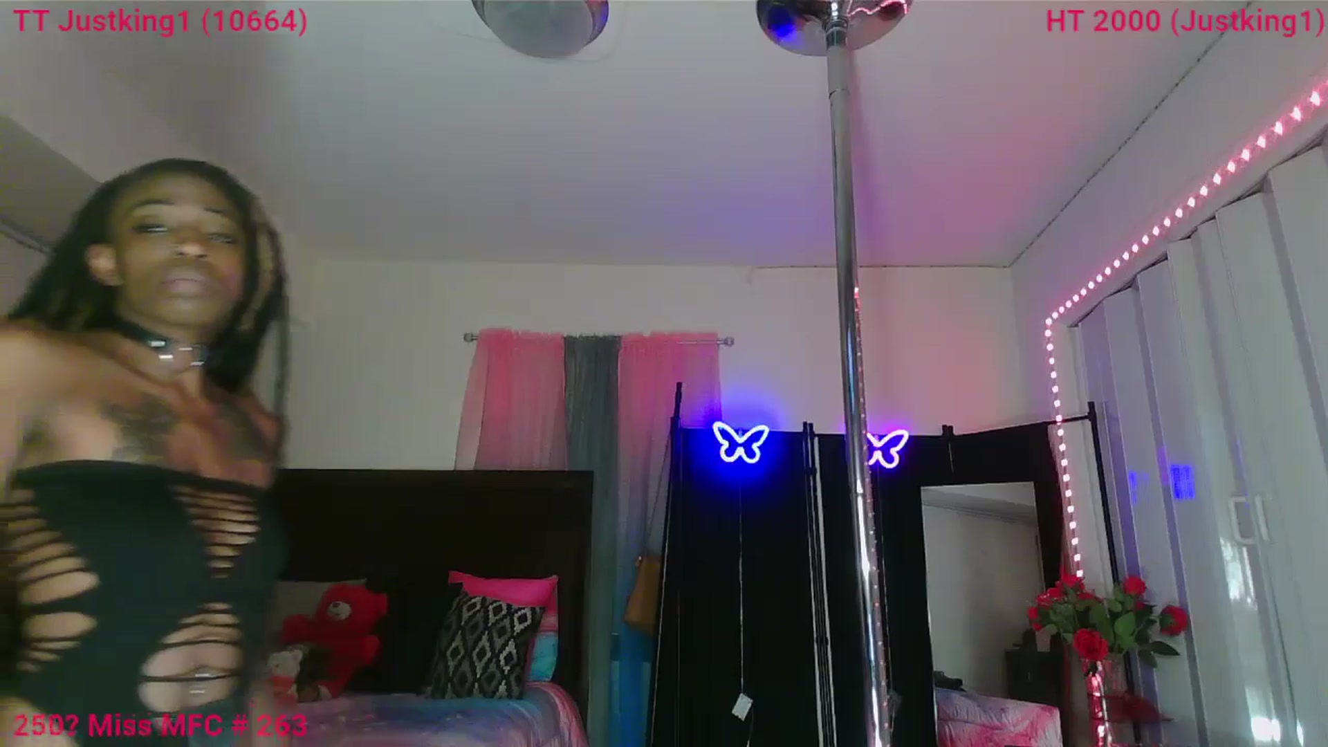 Gallery image thumbnail from justkingqueen's myfreecams stream on, 09/05/2023, 08:08 image 11 of 20