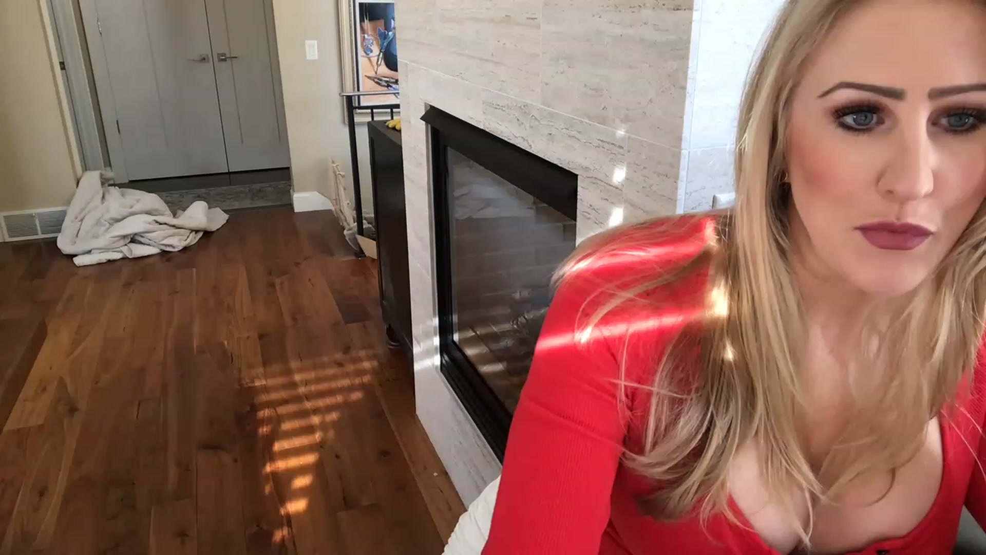 Gallery image thumbnail from justsloan's myfreecams stream on, 02/10/2023, 16:49 image 3 of 20