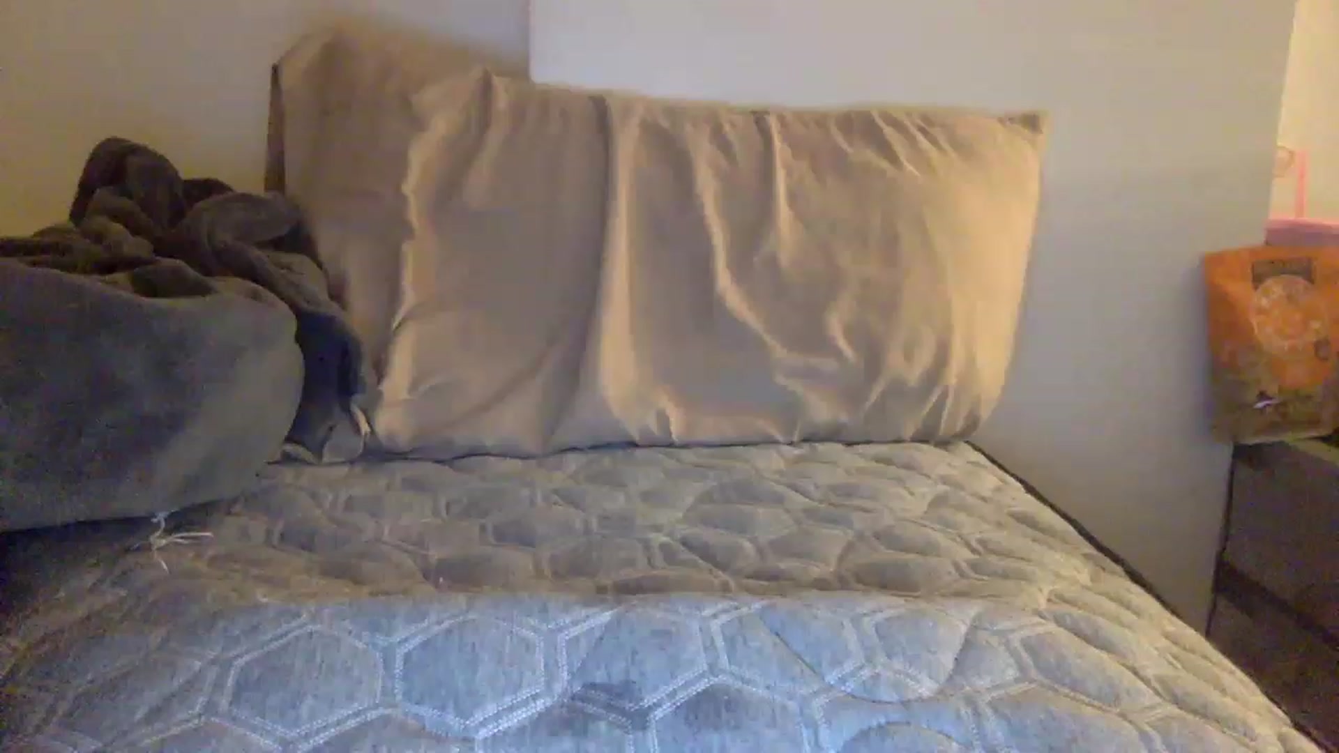 Gallery image thumbnail from kaaate01's myfreecams stream on, 04/10/2023, 06:21 image 11 of 20