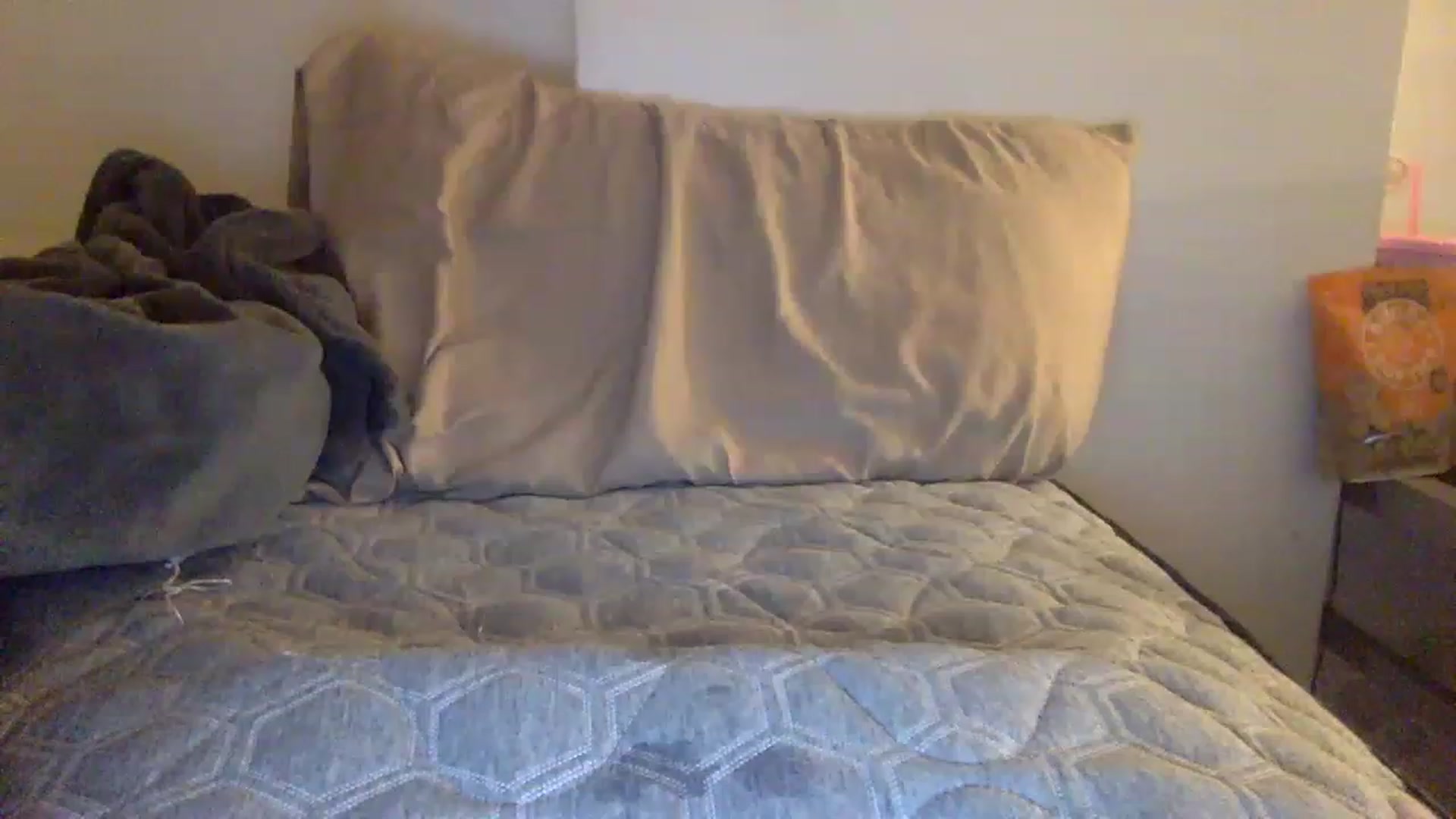 Gallery image thumbnail from kaaate01's myfreecams stream on, 04/10/2023, 06:21 image 8 of 20