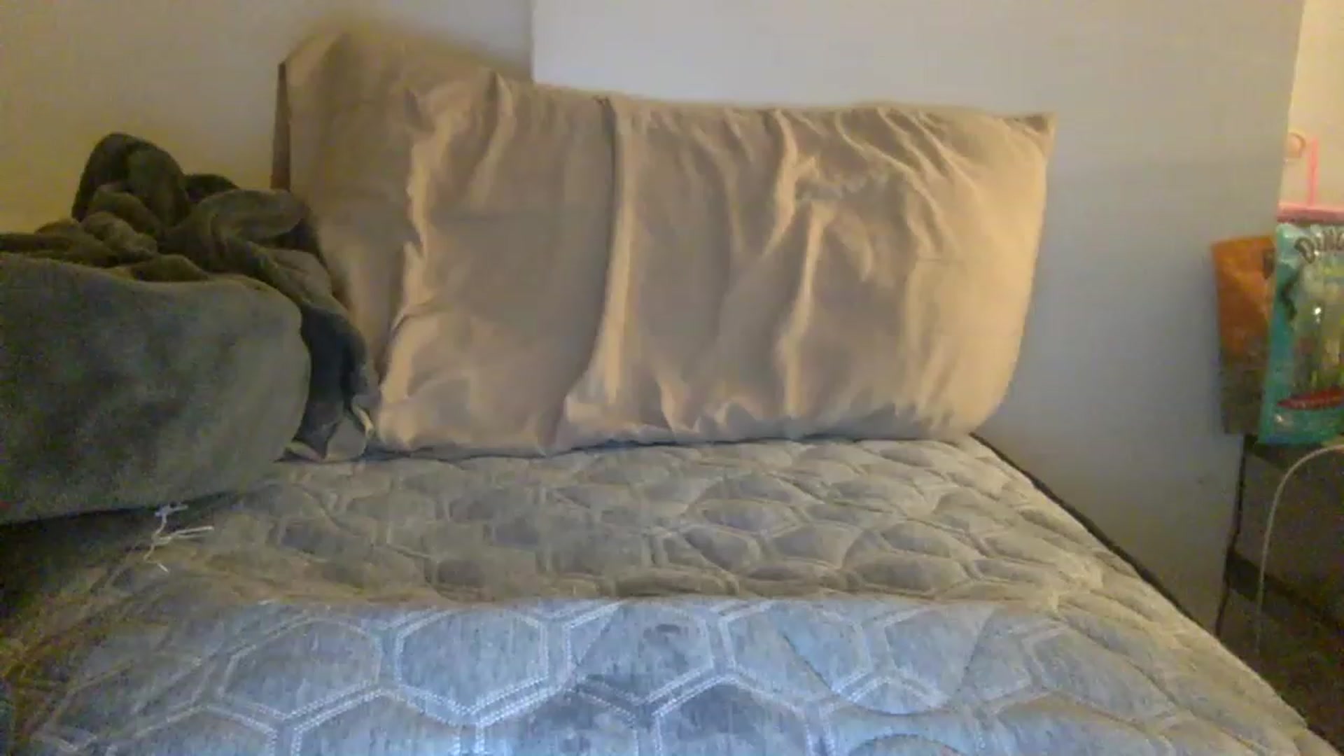 Gallery image thumbnail from kaaate01's myfreecams stream on, 04/10/2023, 06:21 image 3 of 20