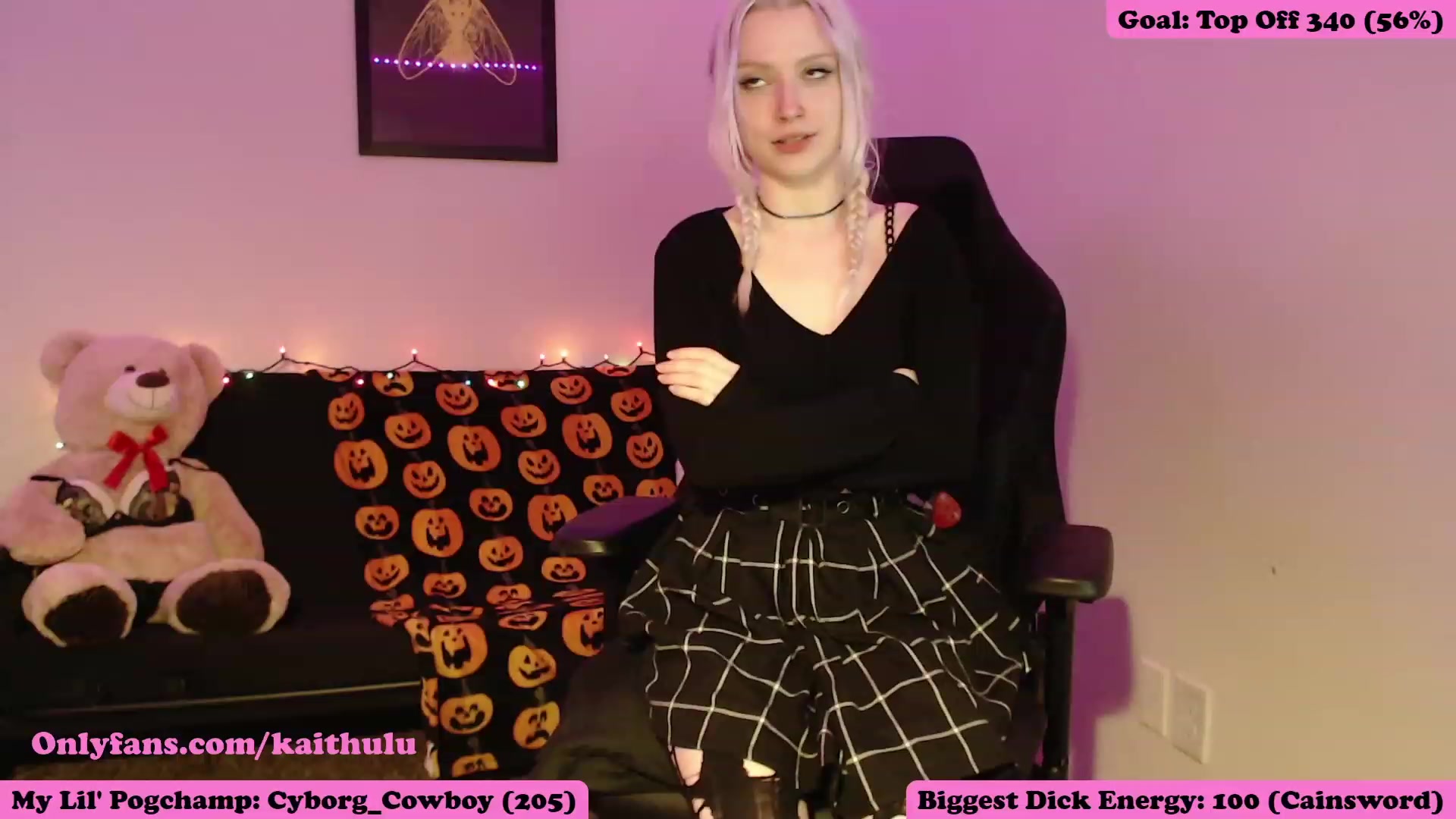 Gallery image thumbnail from kaithulu's myfreecams stream on, 12/18/2022, 08:19 image 10 of 20
