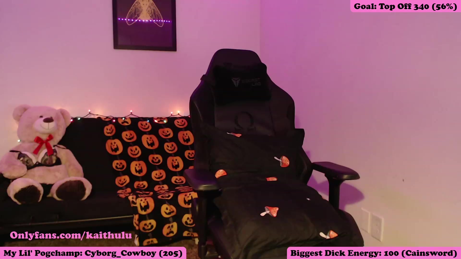 Gallery image thumbnail from kaithulu's myfreecams stream on, 12/18/2022, 08:19 image 12 of 20