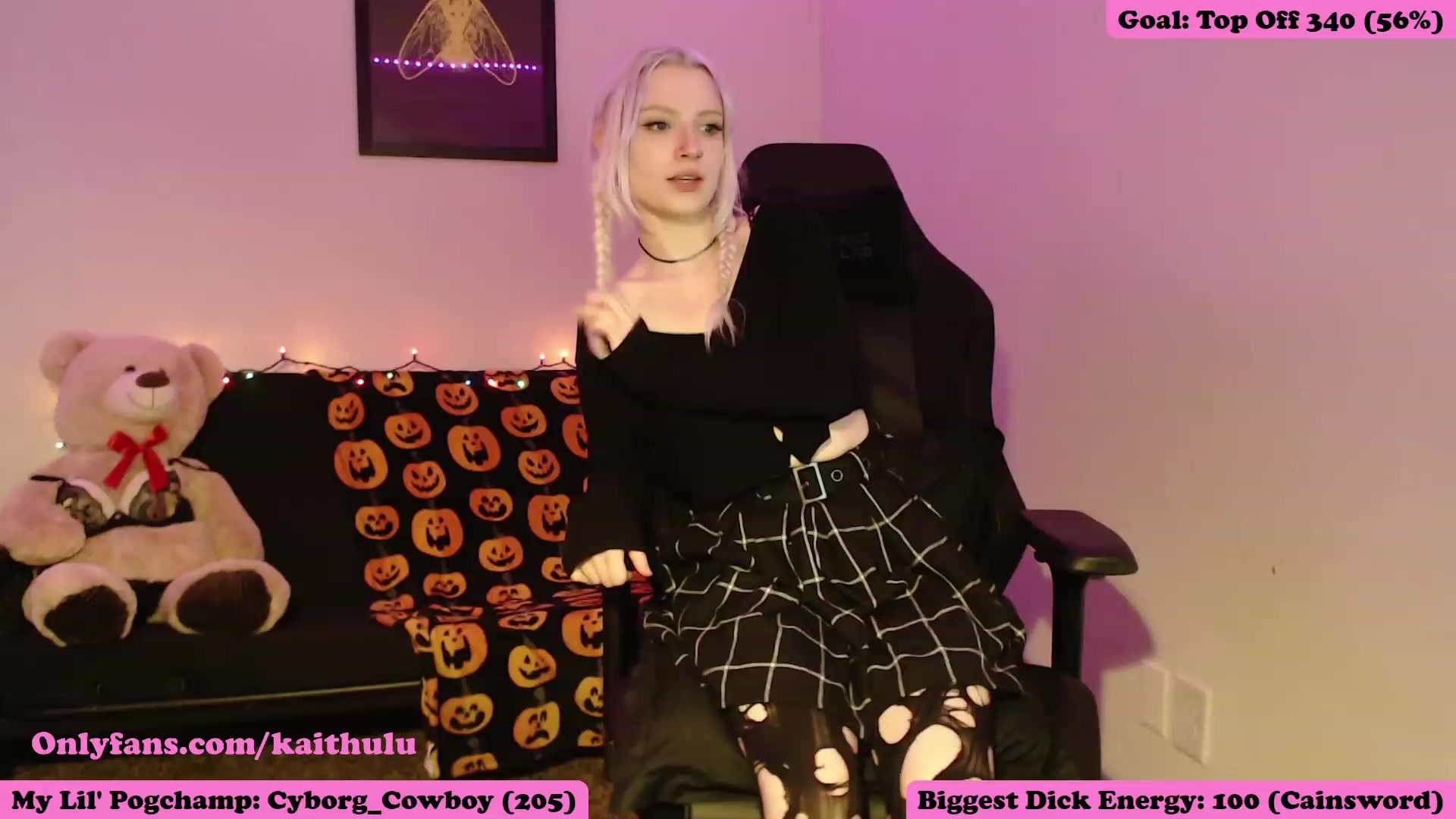 Gallery image thumbnail from kaithulu's myfreecams stream on, 12/18/2022, 08:19 image 11 of 20