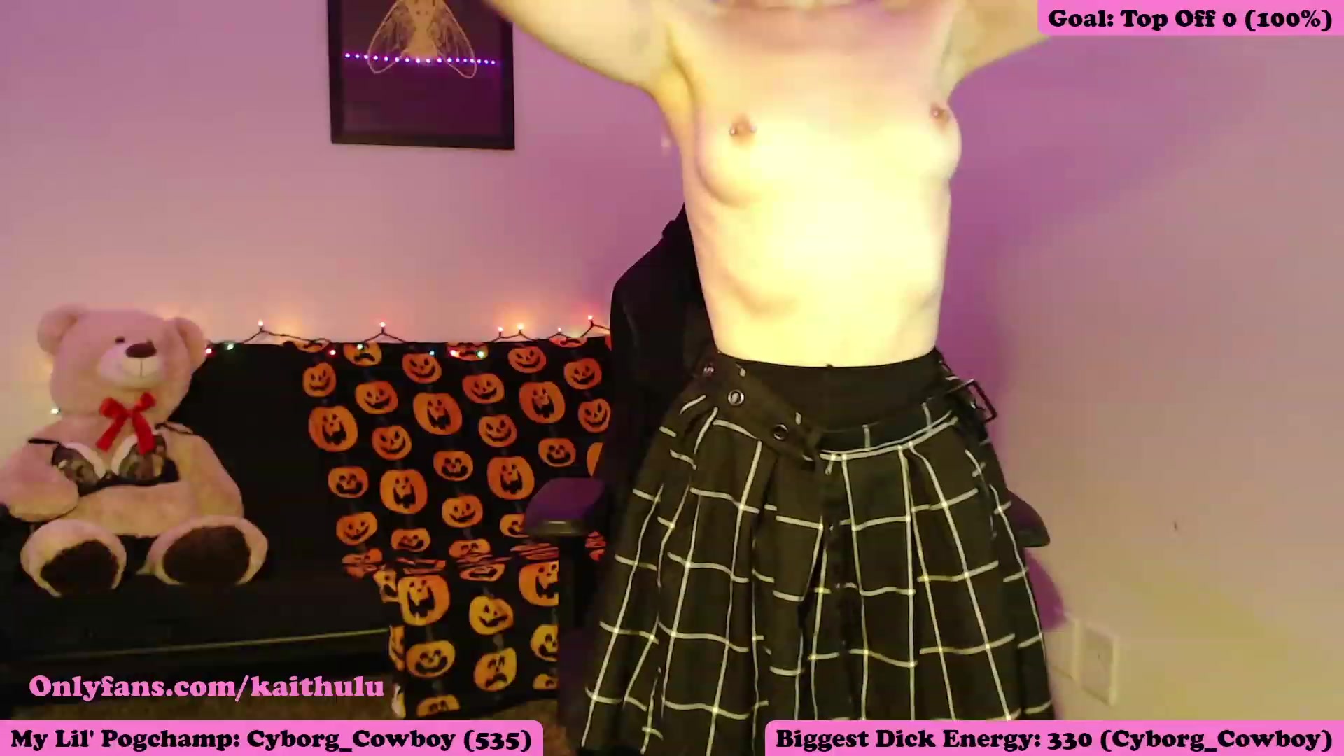 Gallery image thumbnail from kaithulu's myfreecams stream on, 12/18/2022, 08:19 image 19 of 20