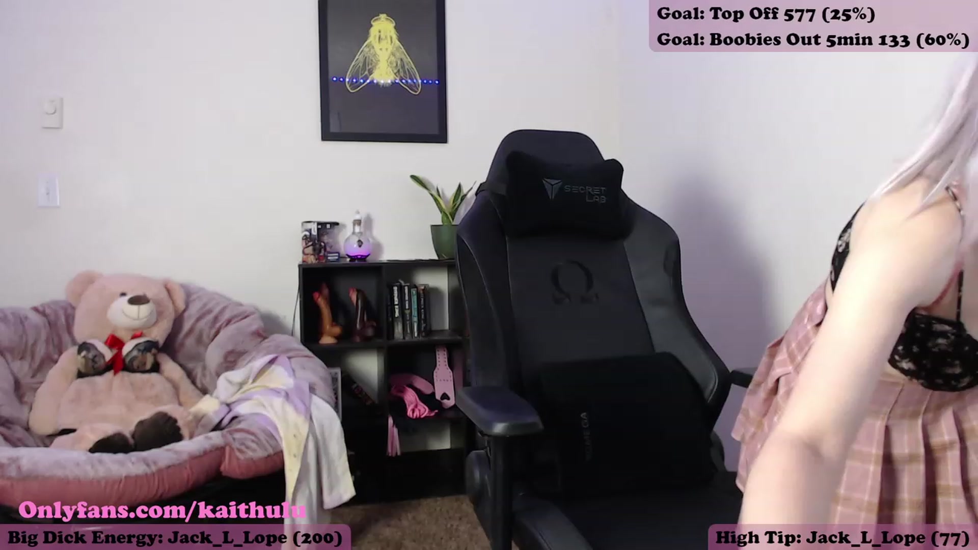 Gallery image thumbnail from kaithulu's myfreecams stream on, 06/13/2023, 06:30 image 11 of 20