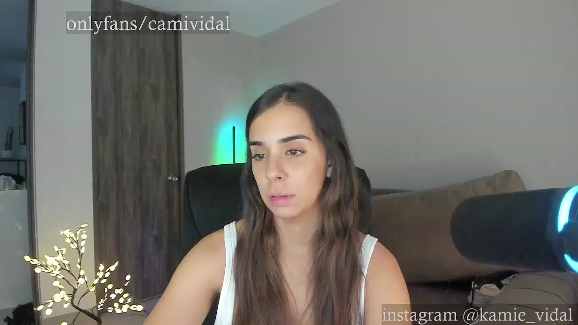 Gallery image thumbnail from kamikiss's myfreecams stream on, 12/13/2023, 23:11 image 1 of 20