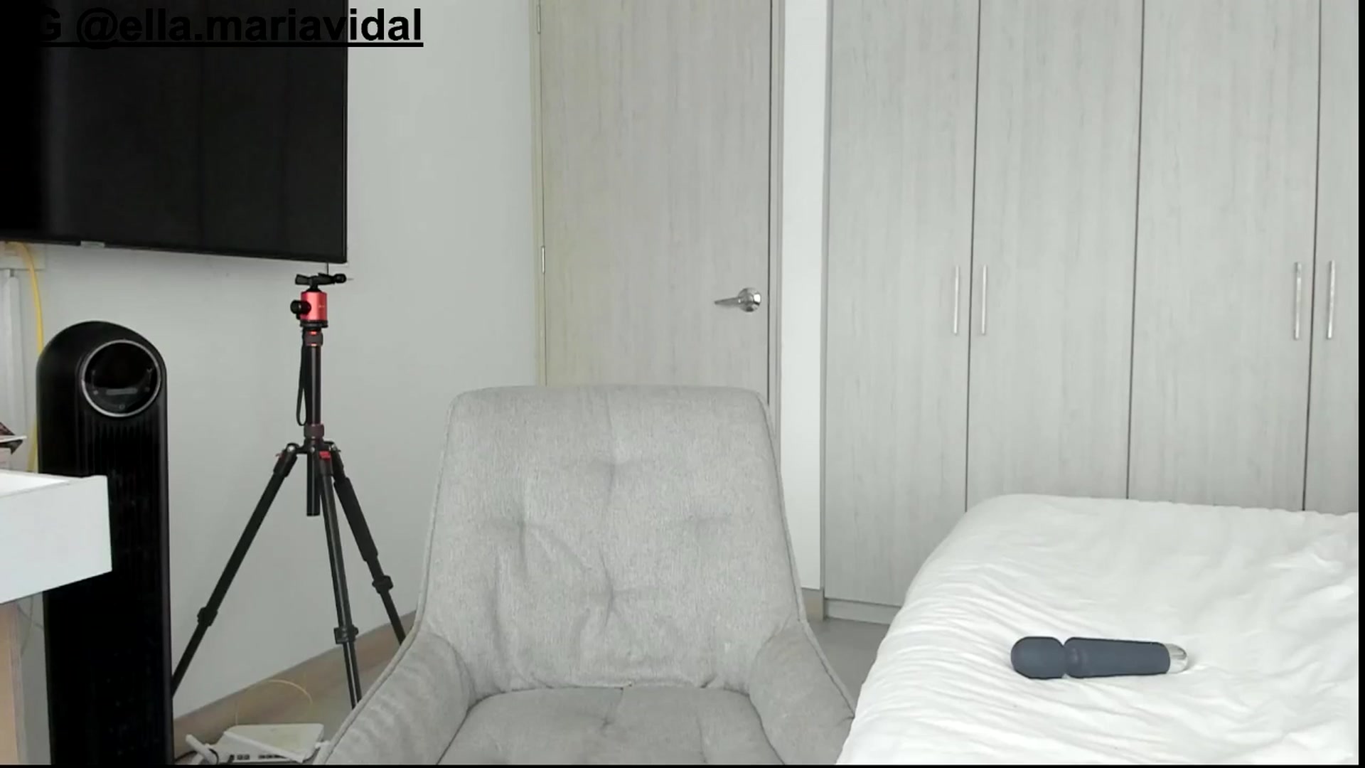 Gallery image thumbnail from kamikiss's myfreecams stream on, 07/05/2025, 17:23 image 19 of 20