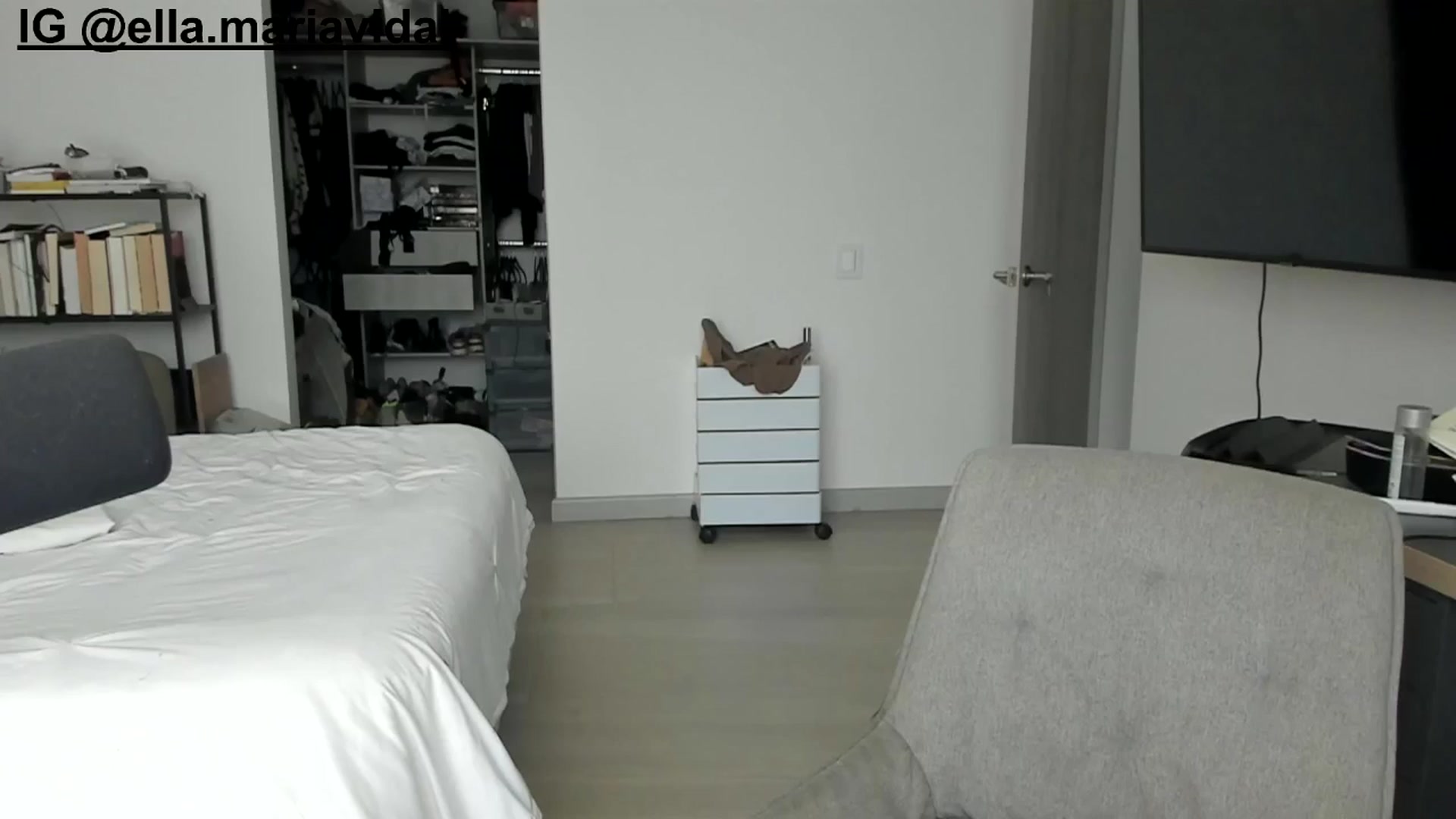 Gallery image thumbnail from kamikiss's myfreecams stream on, 03/10/2026, 21:05 image 20 of 20