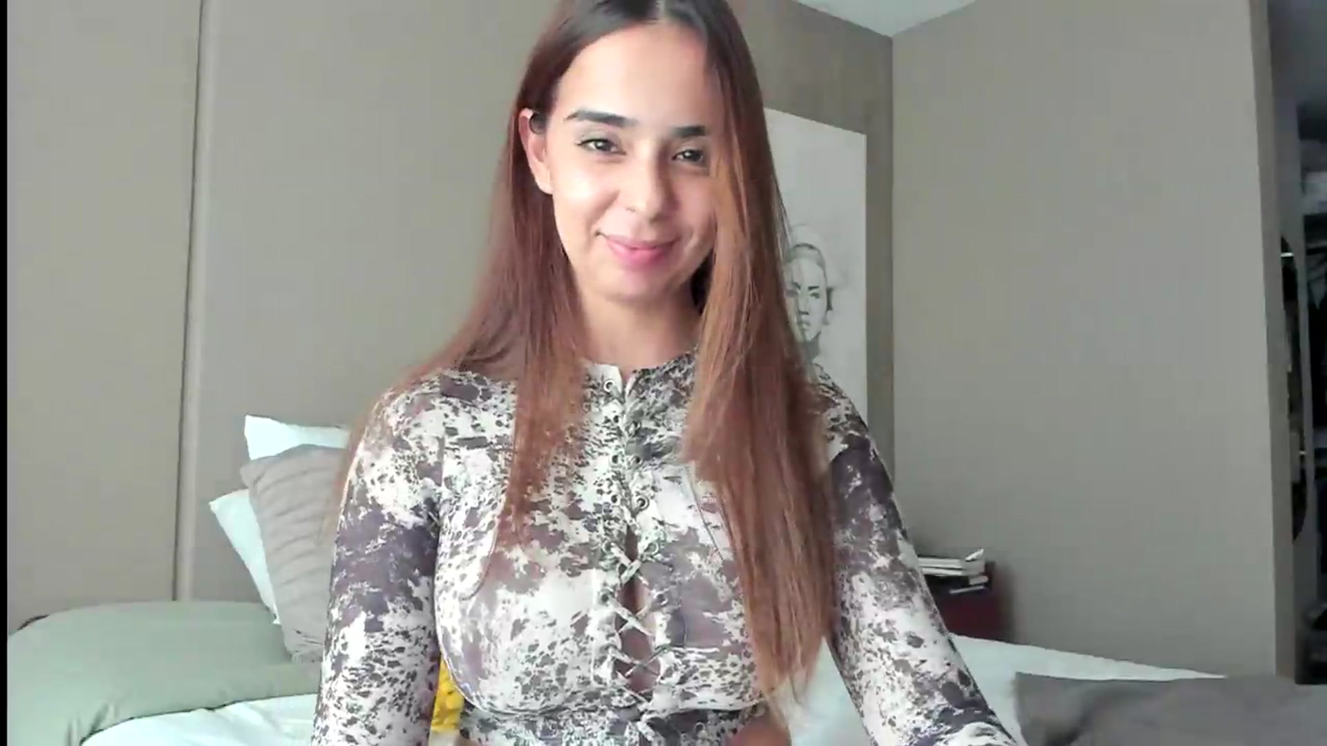 Gallery image thumbnail from kamikiss's myfreecams stream on, 07/11/2026, 17:15 image 15 of 20