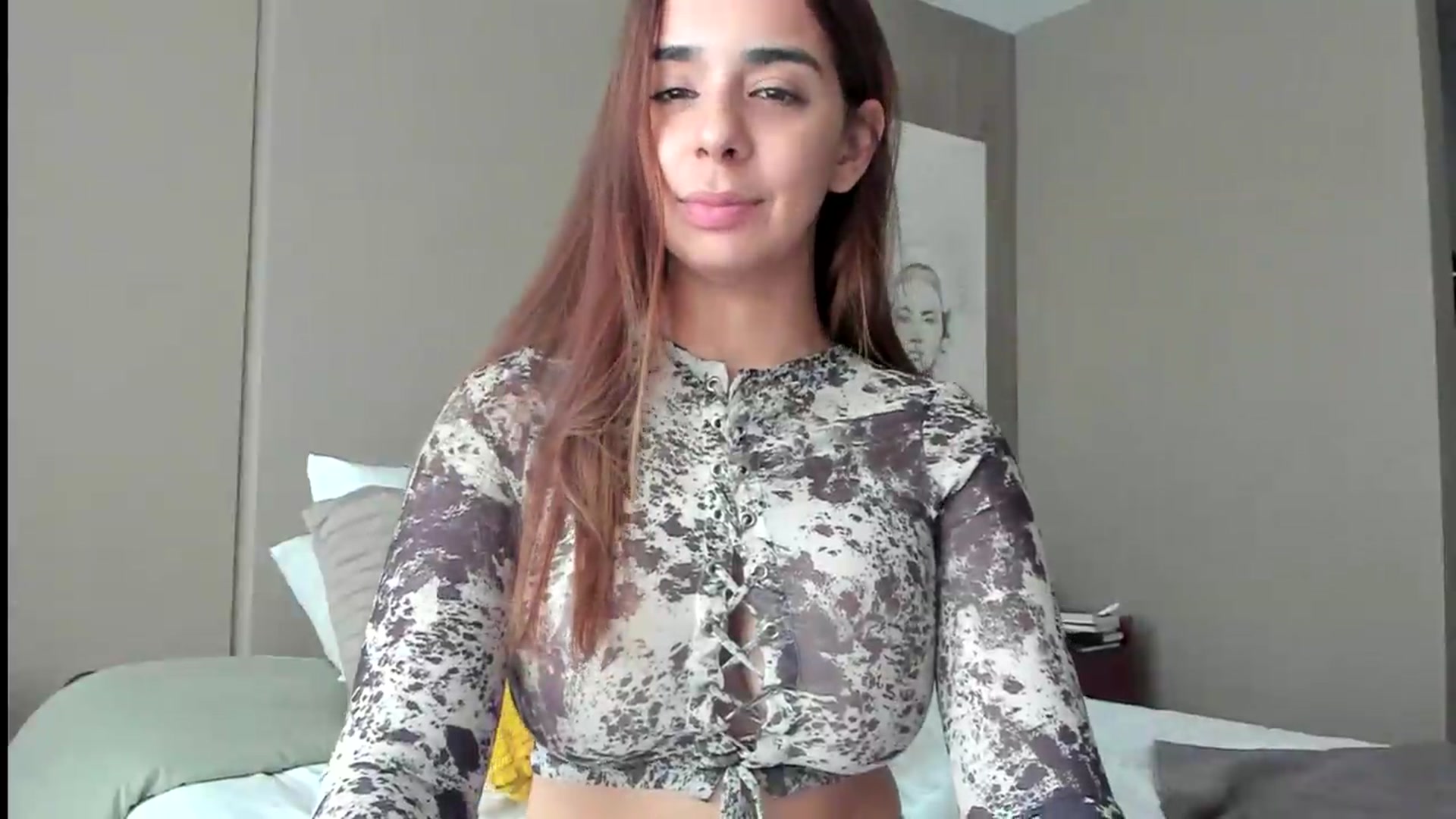 Gallery image thumbnail from kamikiss's myfreecams stream on, 07/11/2026, 17:15 image 10 of 20