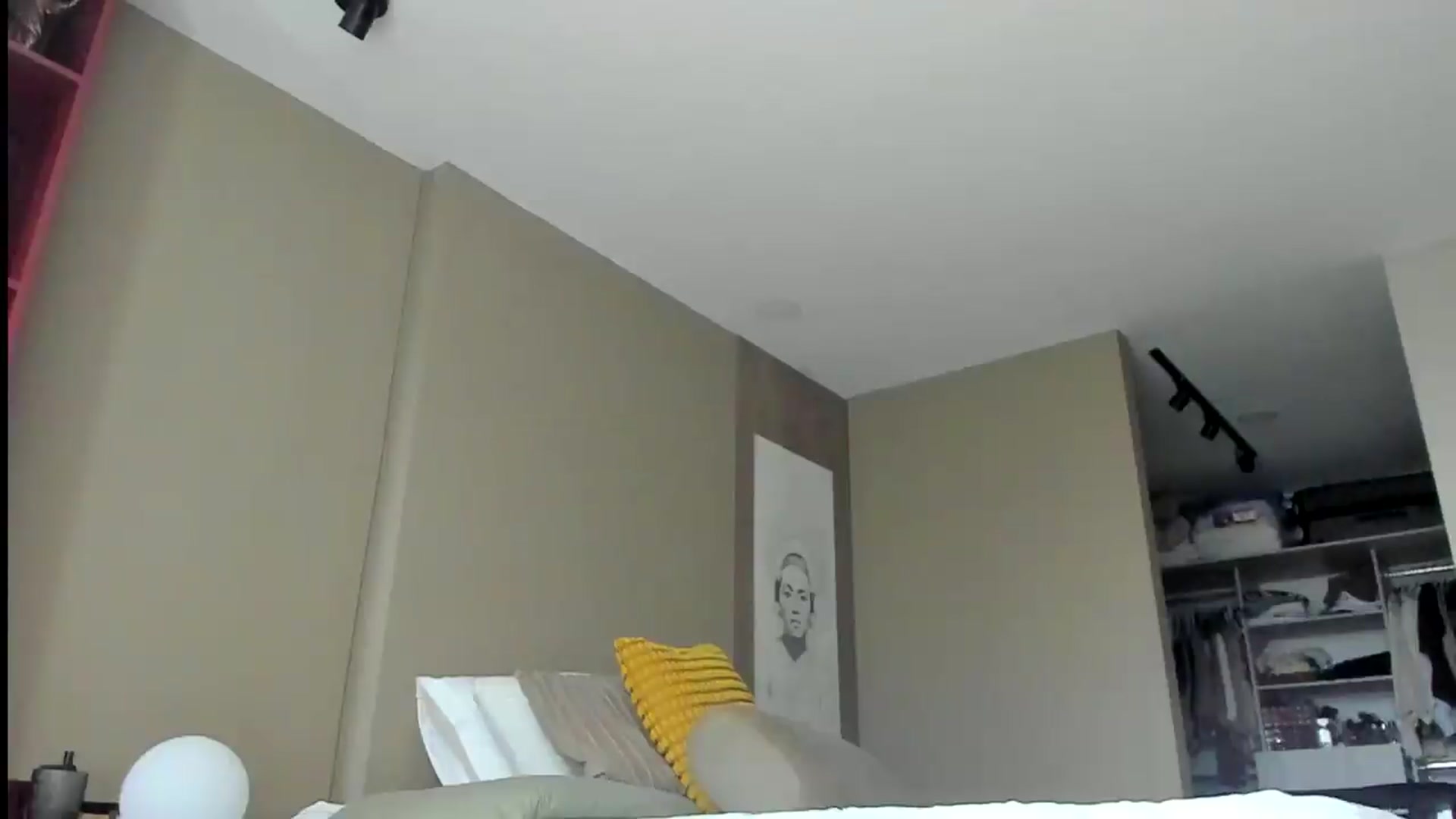 Gallery image thumbnail from kamikiss's myfreecams stream on, 07/18/2026, 19:59 image 18 of 20