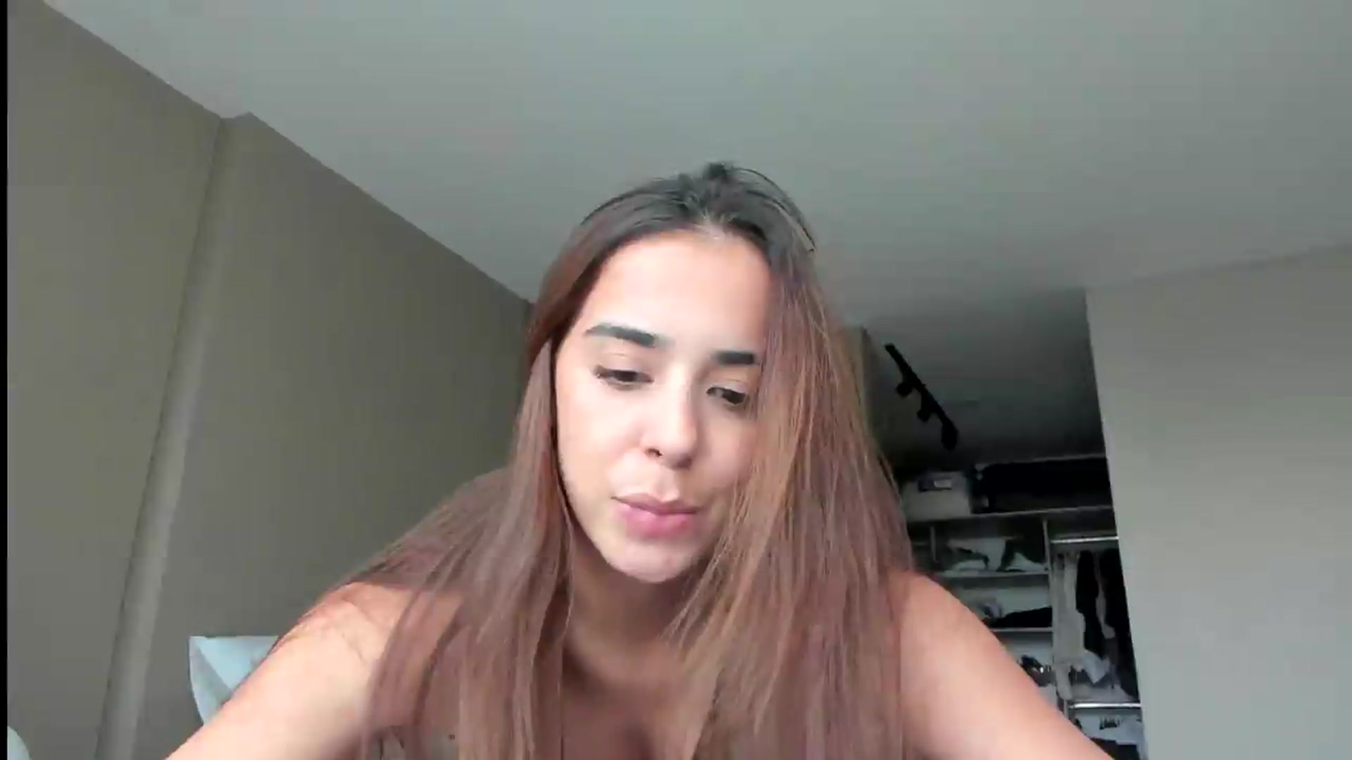 Gallery image thumbnail from kamikiss's myfreecams stream on, 07/18/2026, 19:59 image 7 of 20