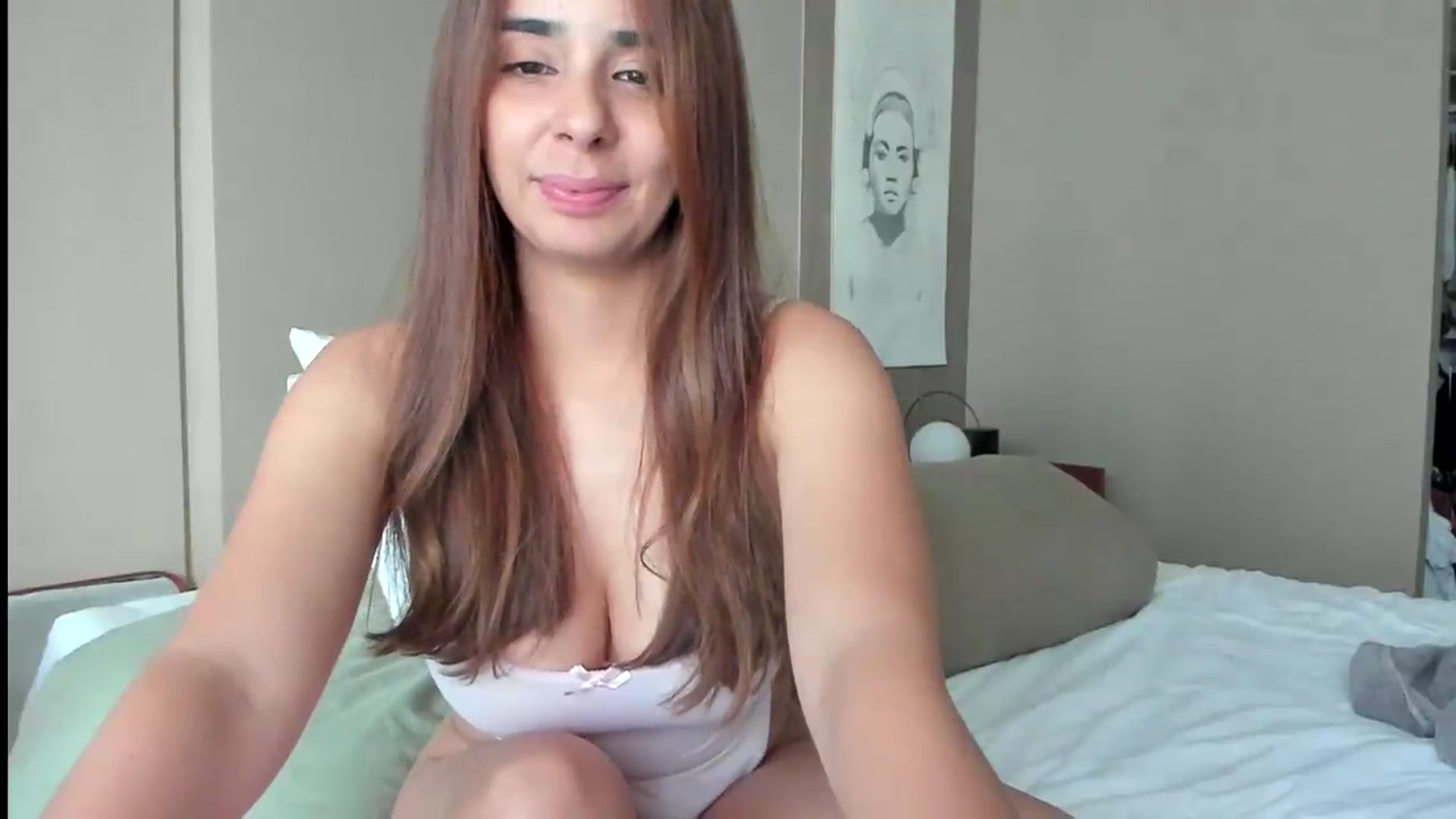 Gallery image thumbnail from kamikiss's myfreecams stream on, 07/21/2026, 21:26 image 15 of 20