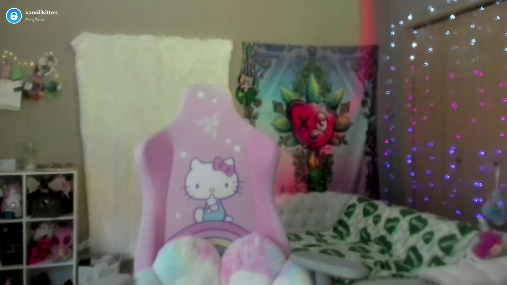 Gallery image thumbnail from kandiikitten's myfreecams stream on, 11/19/2022, 17:05 image 19 of 20
