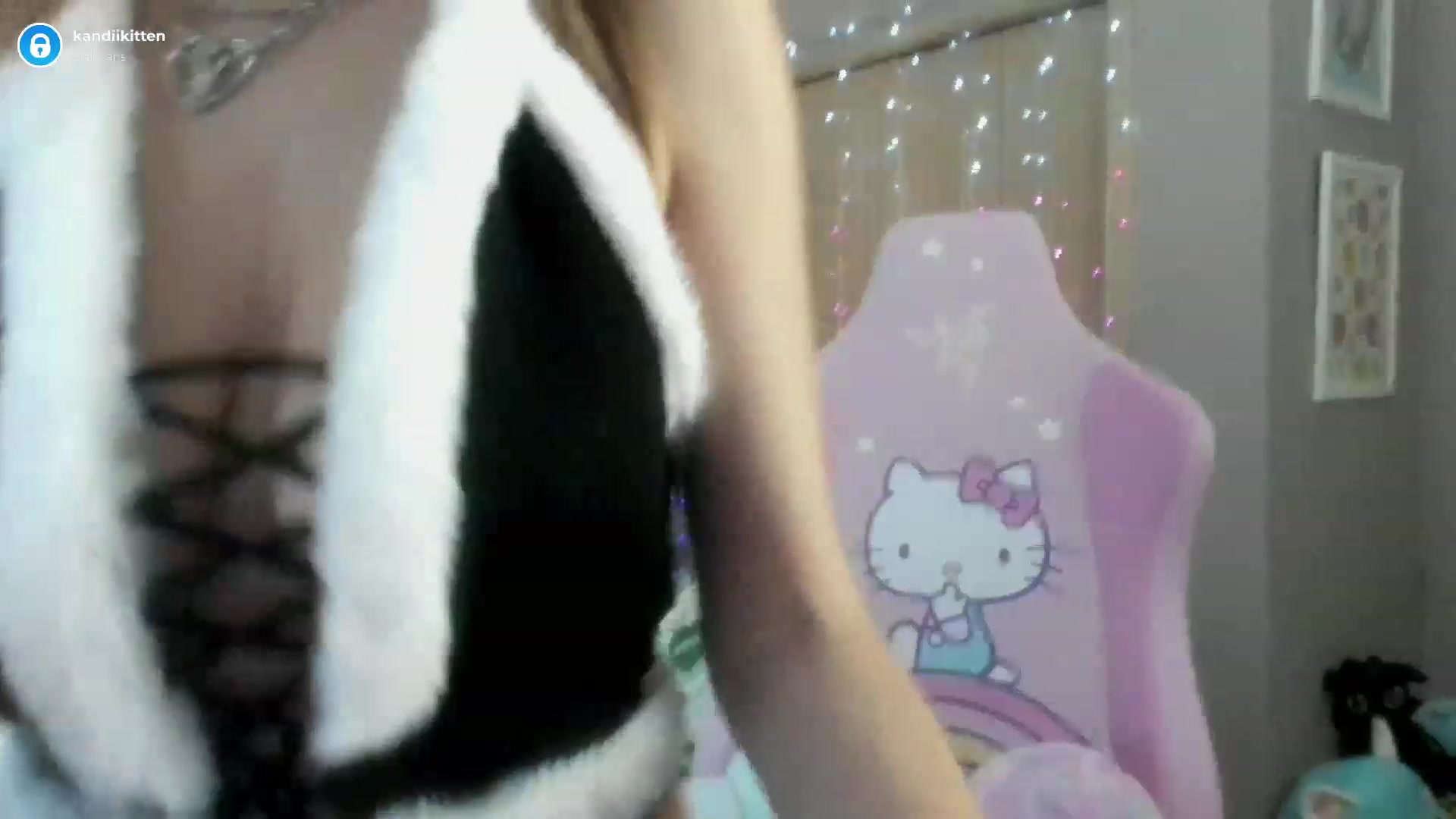 Gallery image thumbnail from kandiikitten's myfreecams stream on, 12/01/2022, 16:42 image 19 of 20