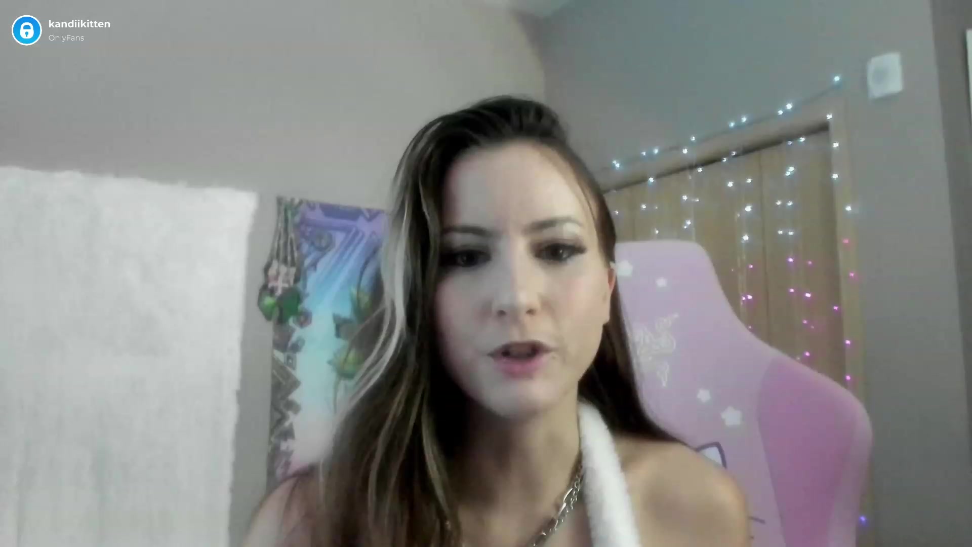 Gallery image thumbnail from kandiikitten's myfreecams stream on, 12/01/2022, 16:42 image 11 of 20