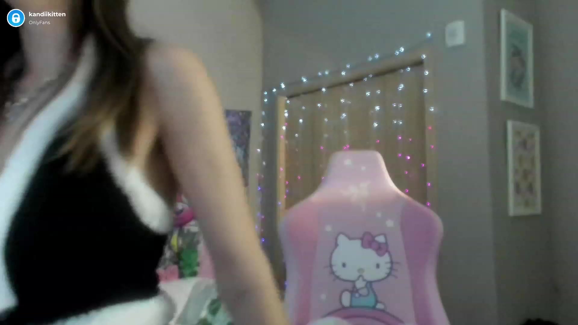 Gallery image thumbnail from kandiikitten's myfreecams stream on, 12/01/2022, 16:55 image 14 of 20