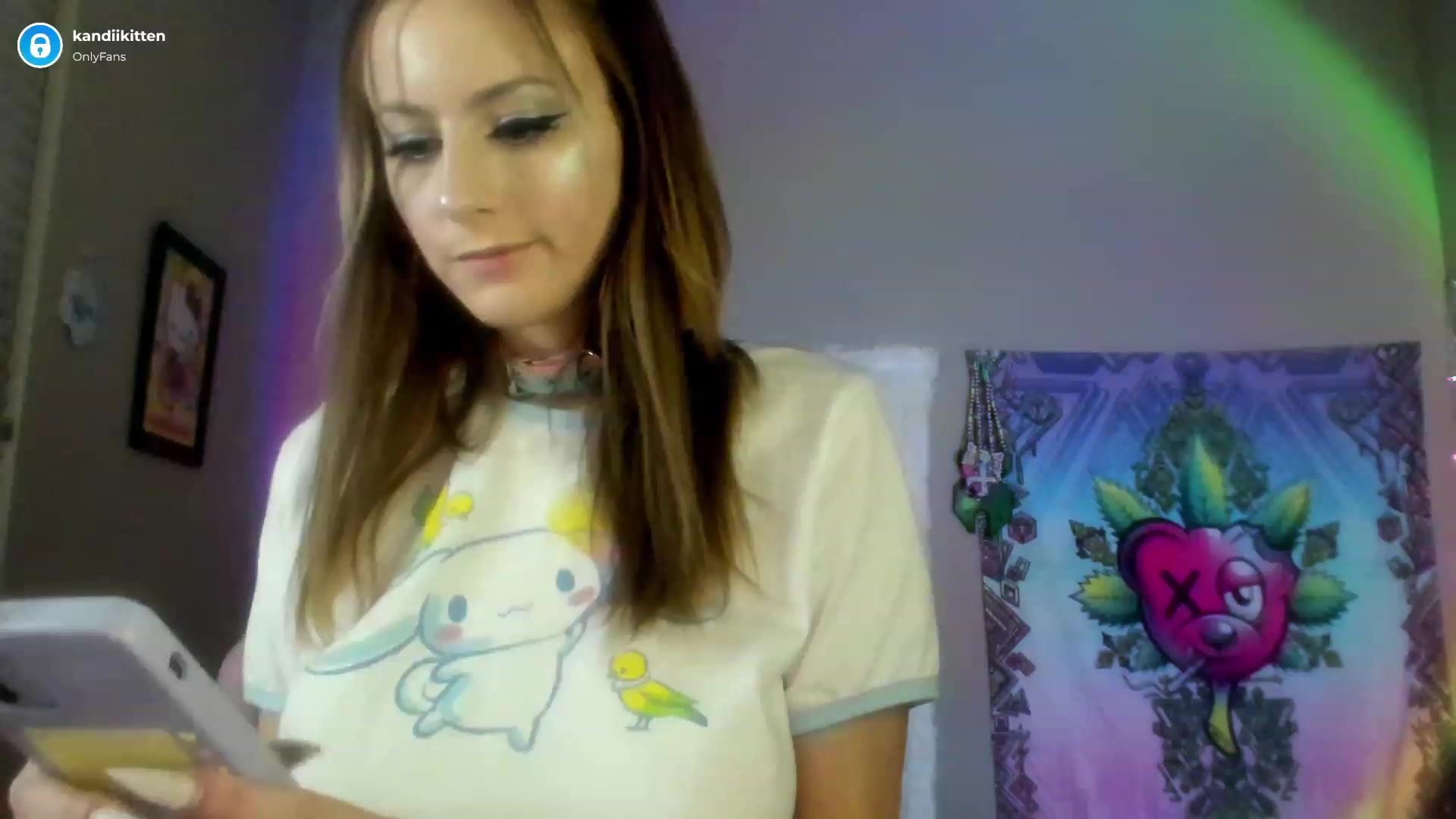Gallery image thumbnail from kandiikitten's myfreecams stream on, 12/29/2022, 02:36 image 11 of 20
