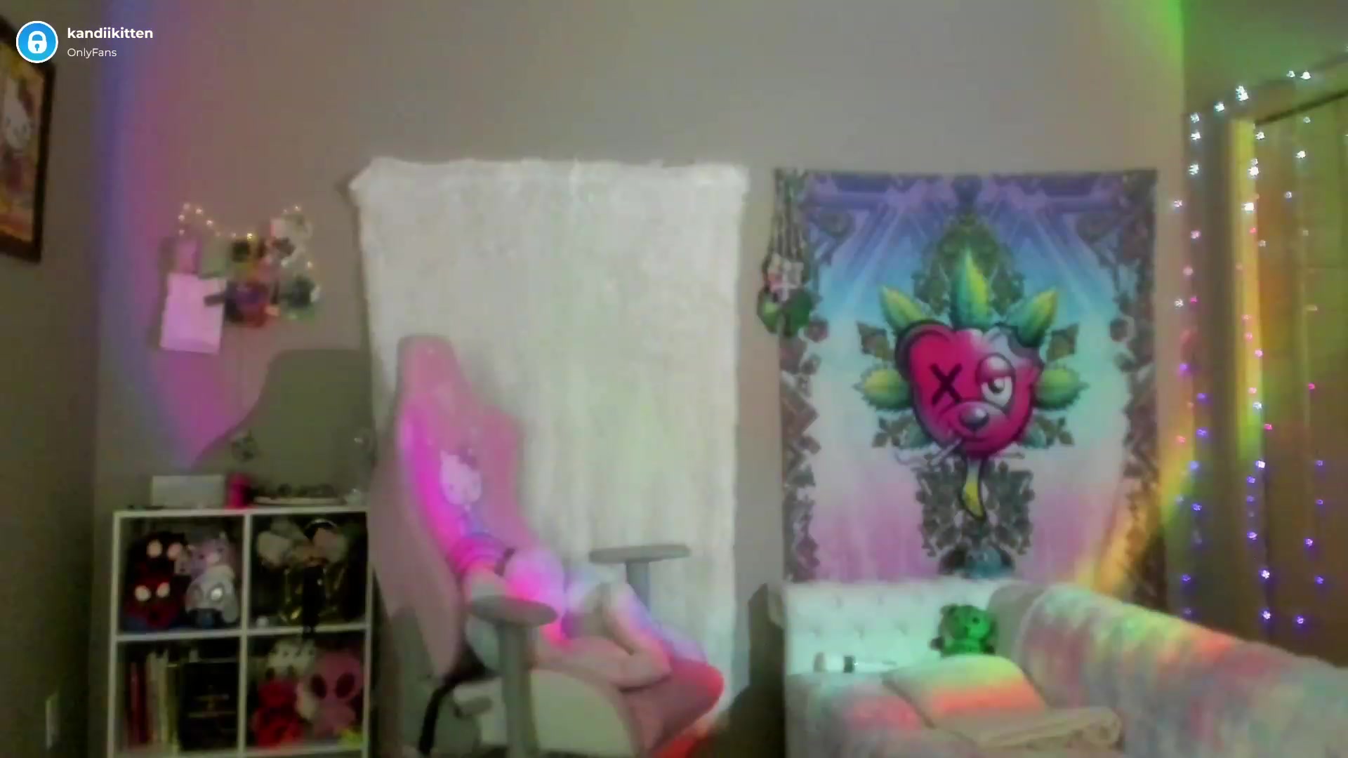 Gallery image thumbnail from kandiikitten's myfreecams stream on, 01/01/2023, 04:51 image 14 of 20