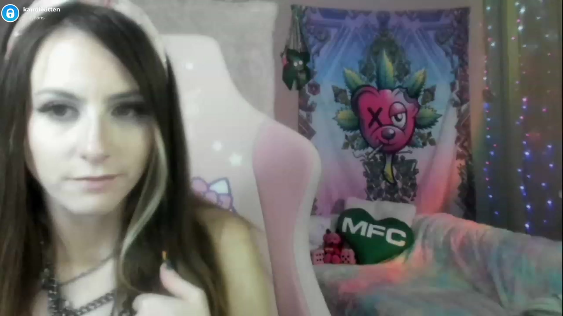 Gallery image thumbnail from kandiikitten's myfreecams stream on, 02/28/2023, 02:16 image 15 of 20