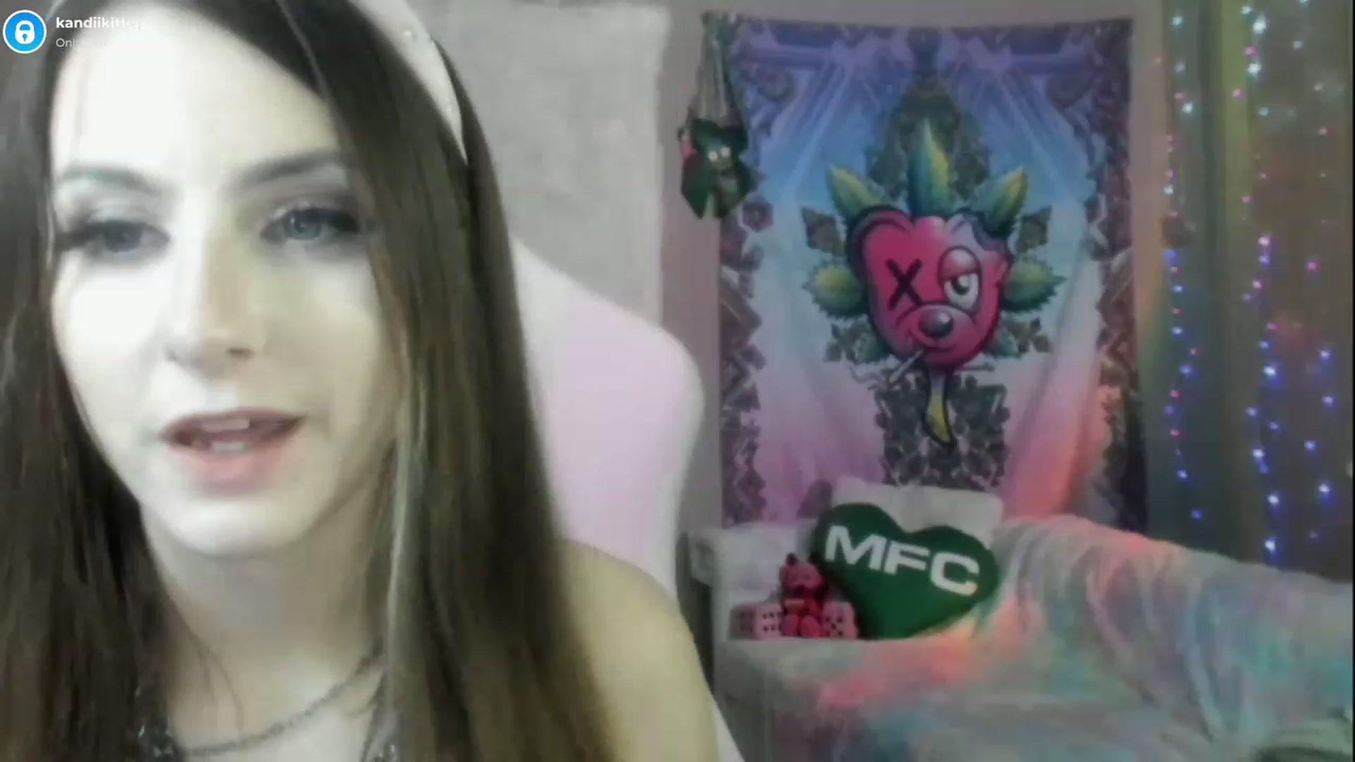 Gallery image thumbnail from kandiikitten's myfreecams stream on, 02/28/2023, 02:16 image 16 of 20