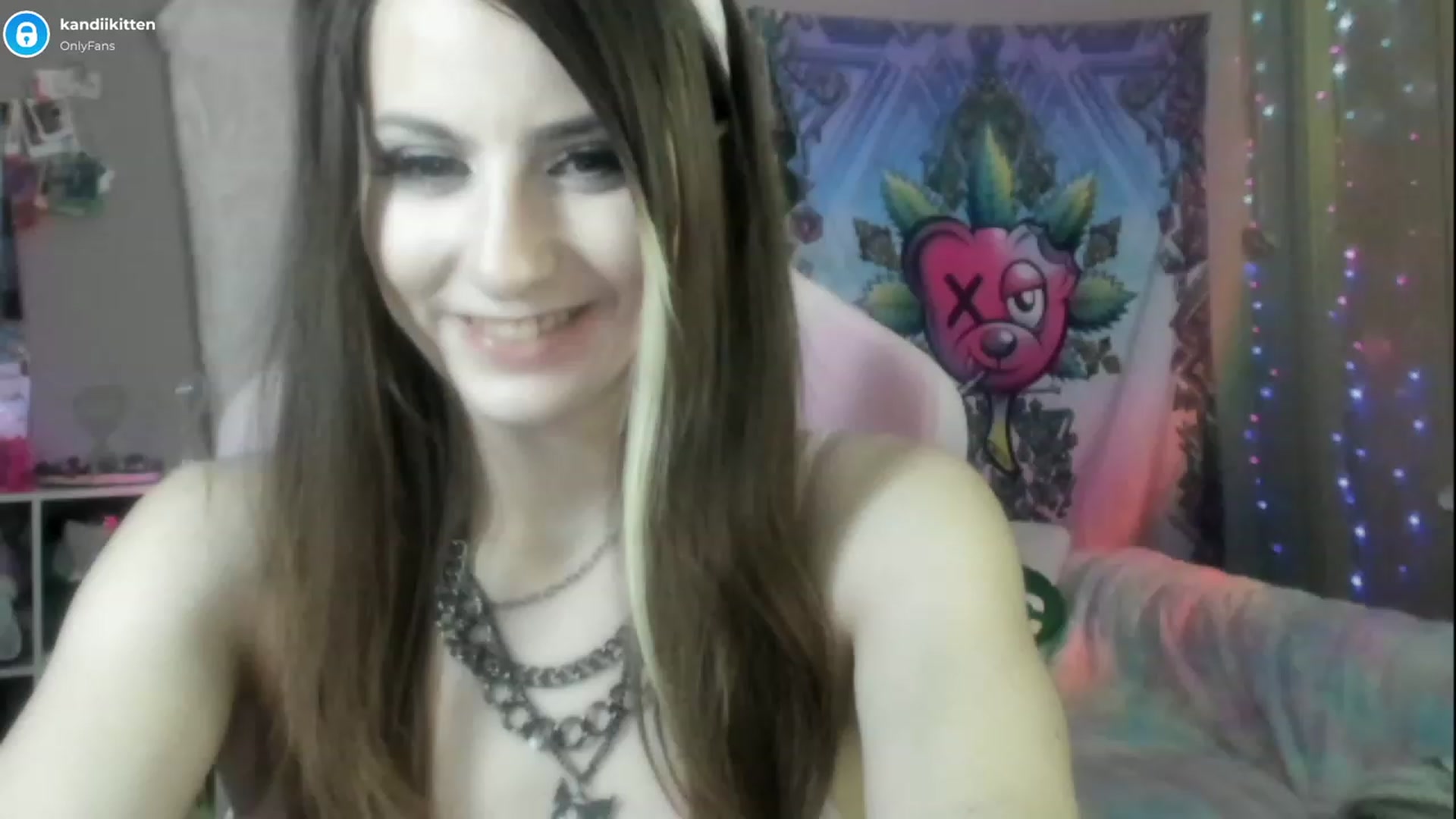 Gallery image thumbnail from kandiikitten's myfreecams stream on, 02/28/2023, 02:16 image 1 of 20