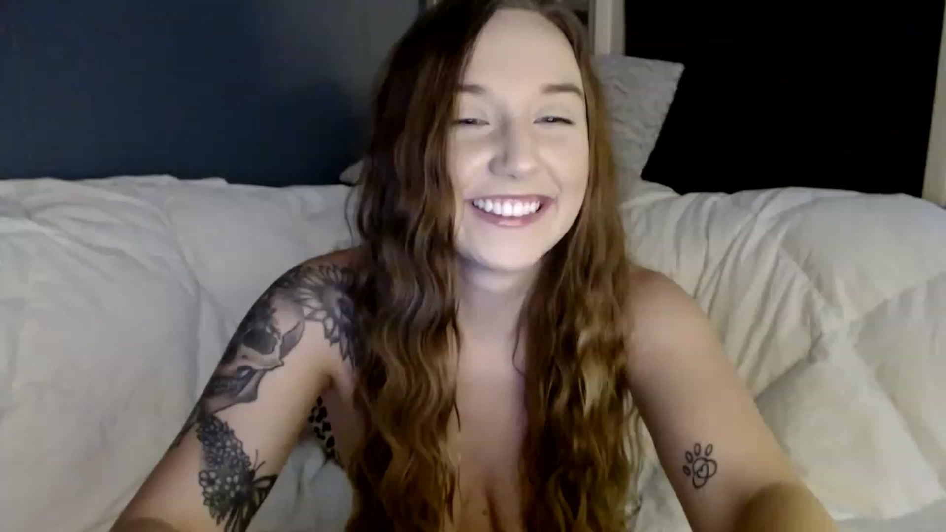 Gallery image thumbnail from karalynn1's myfreecams stream on, 11/16/2022, 08:31 image 4 of 20