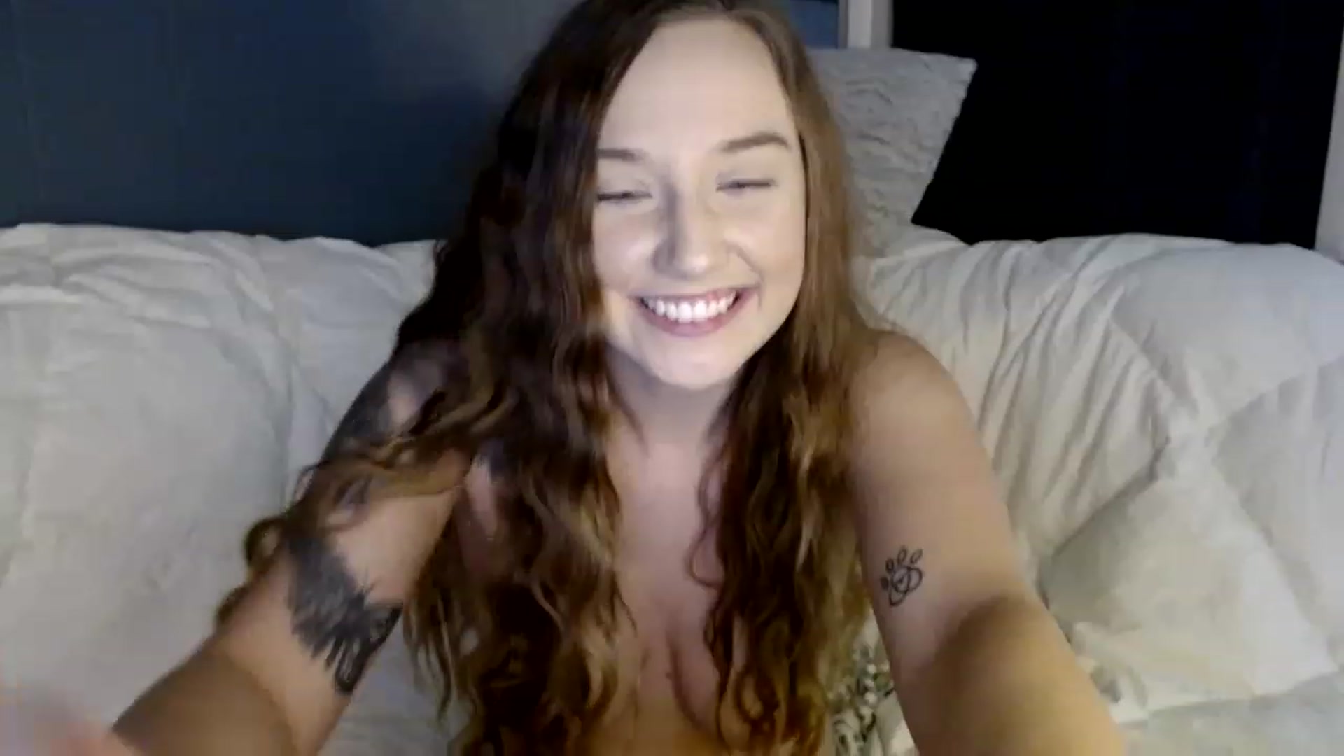 Gallery image thumbnail from karalynn1's myfreecams stream on, 11/16/2022, 08:45 image 9 of 20