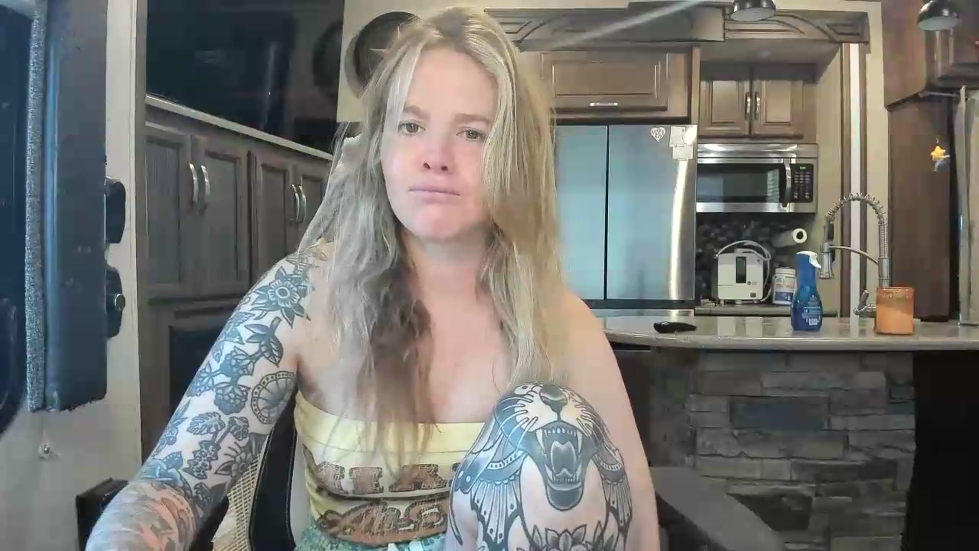 Gallery image thumbnail from kassibabii's myfreecams stream on, 05/19/2026, 24:00 image 2 of 20