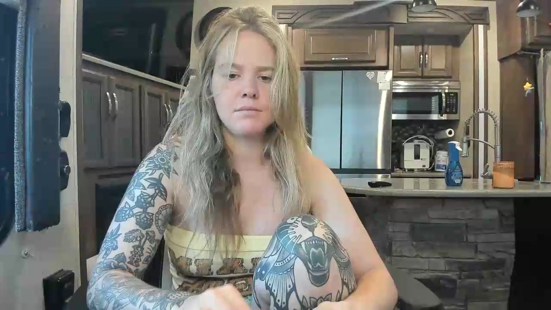 Gallery image thumbnail from kassibabii's myfreecams stream on, 05/19/2026, 24:00 image 5 of 20