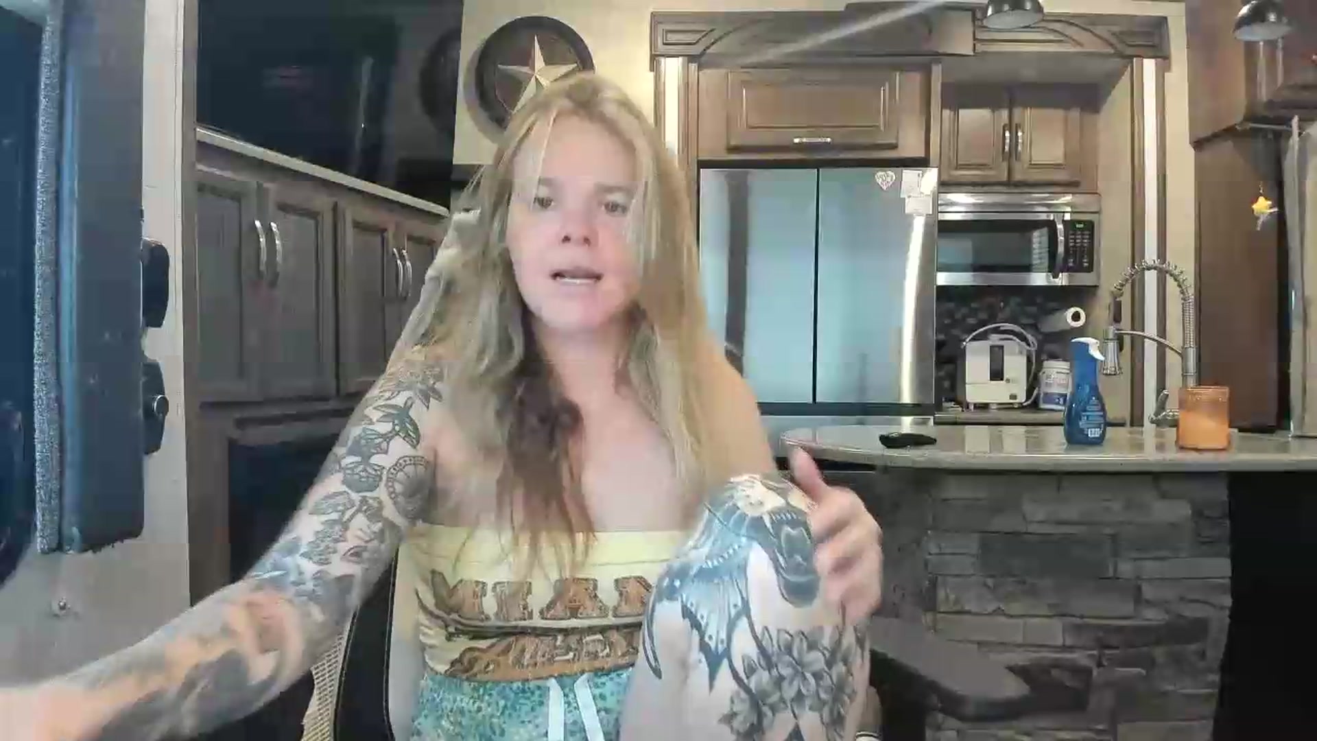 Gallery image thumbnail from kassibabii's myfreecams stream on, 05/19/2026, 24:00 image 3 of 20