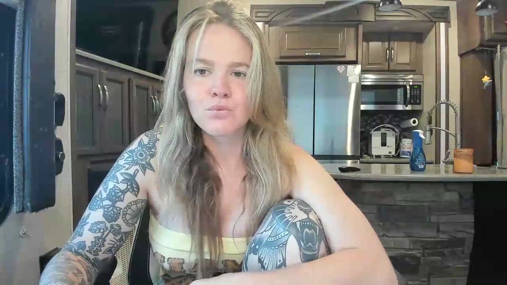Gallery image thumbnail from kassibabii's myfreecams stream on, 05/19/2026, 24:00 image 19 of 20