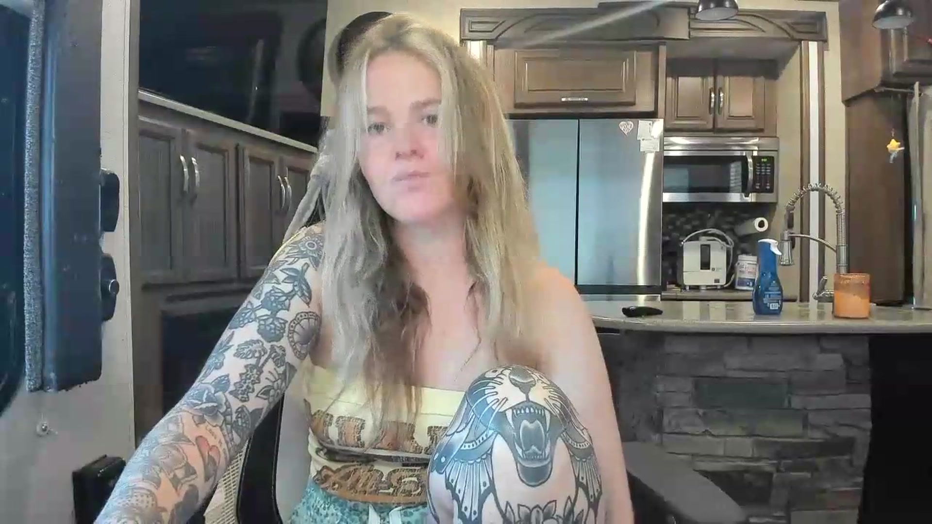 Gallery image thumbnail from kassibabii's myfreecams stream on, 05/19/2026, 24:00 image 18 of 20