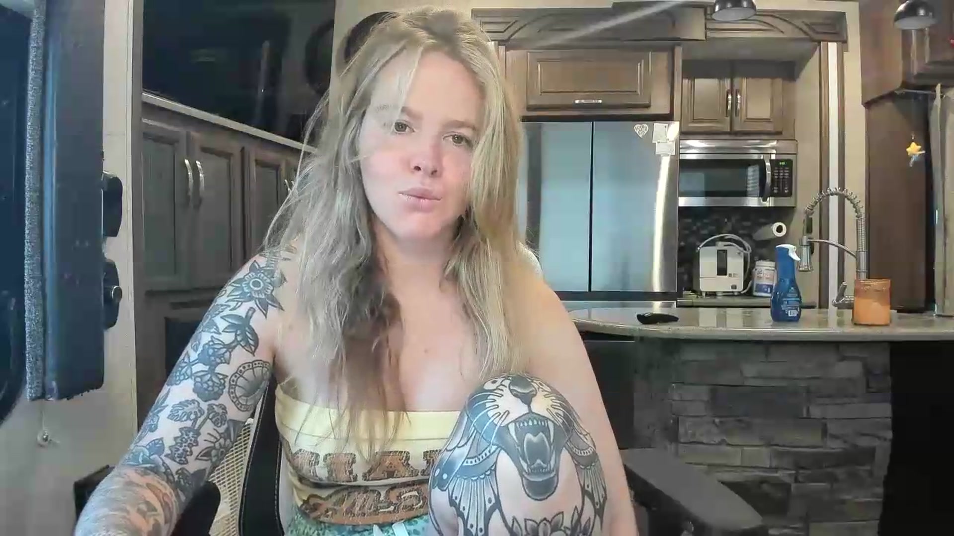 Gallery image thumbnail from kassibabii's myfreecams stream on, 05/19/2026, 24:00 image 4 of 20