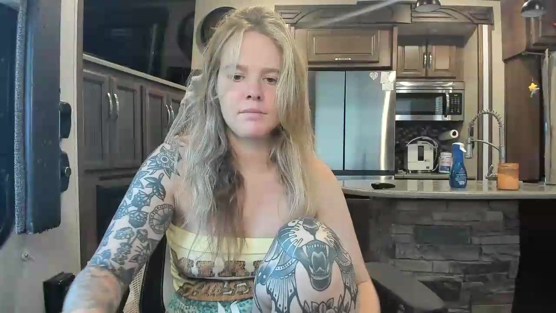 Gallery image thumbnail from kassibabii's myfreecams stream on, 05/19/2026, 24:00 image 6 of 20