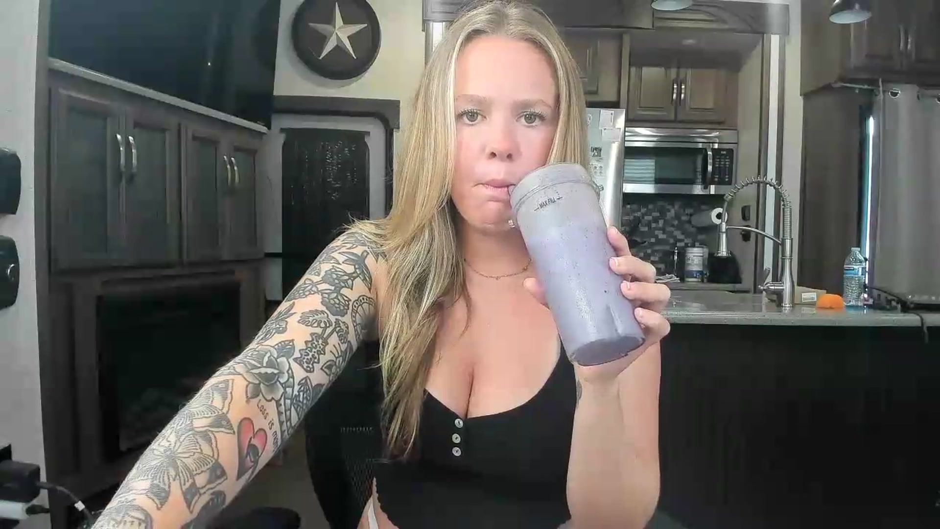 Gallery image thumbnail from kassibabii's myfreecams stream on, 07/16/2026, 20:32 image 7 of 20