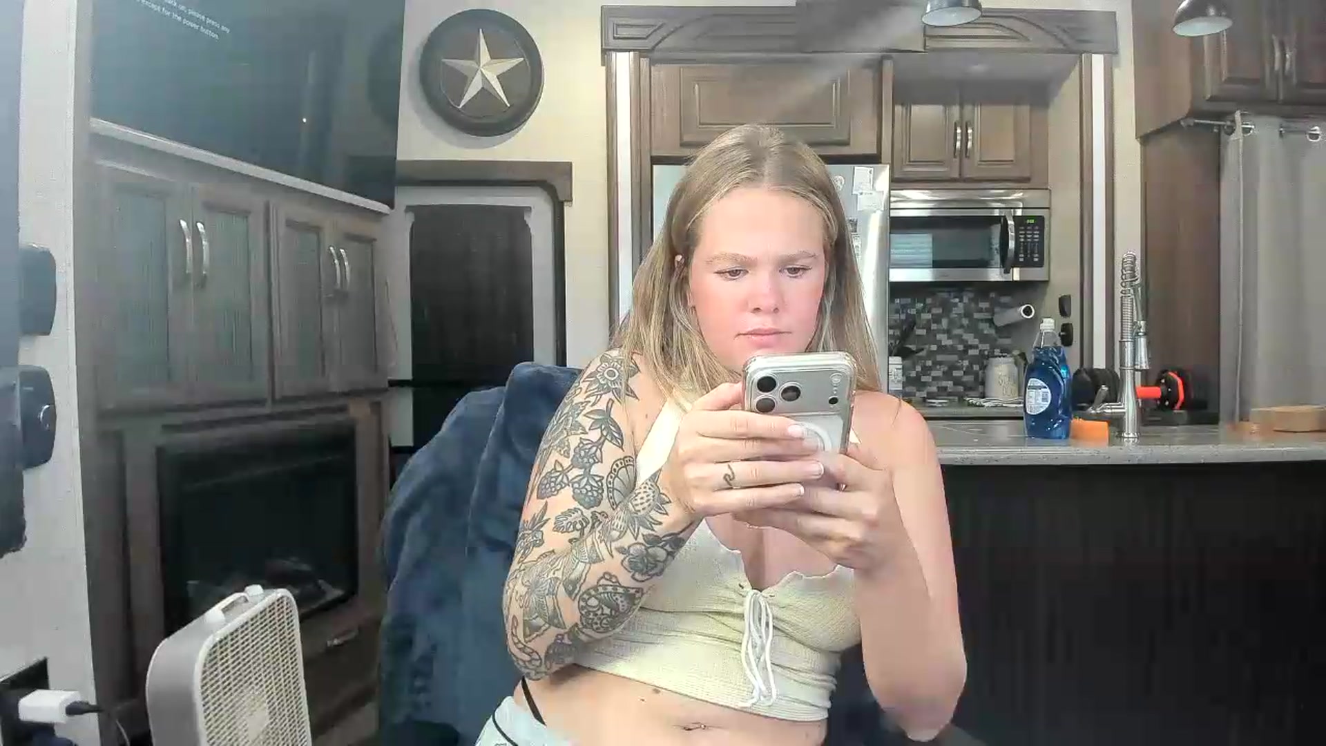Gallery image thumbnail from kassibabii's myfreecams stream on, 07/22/2026, 20:34 image 5 of 20