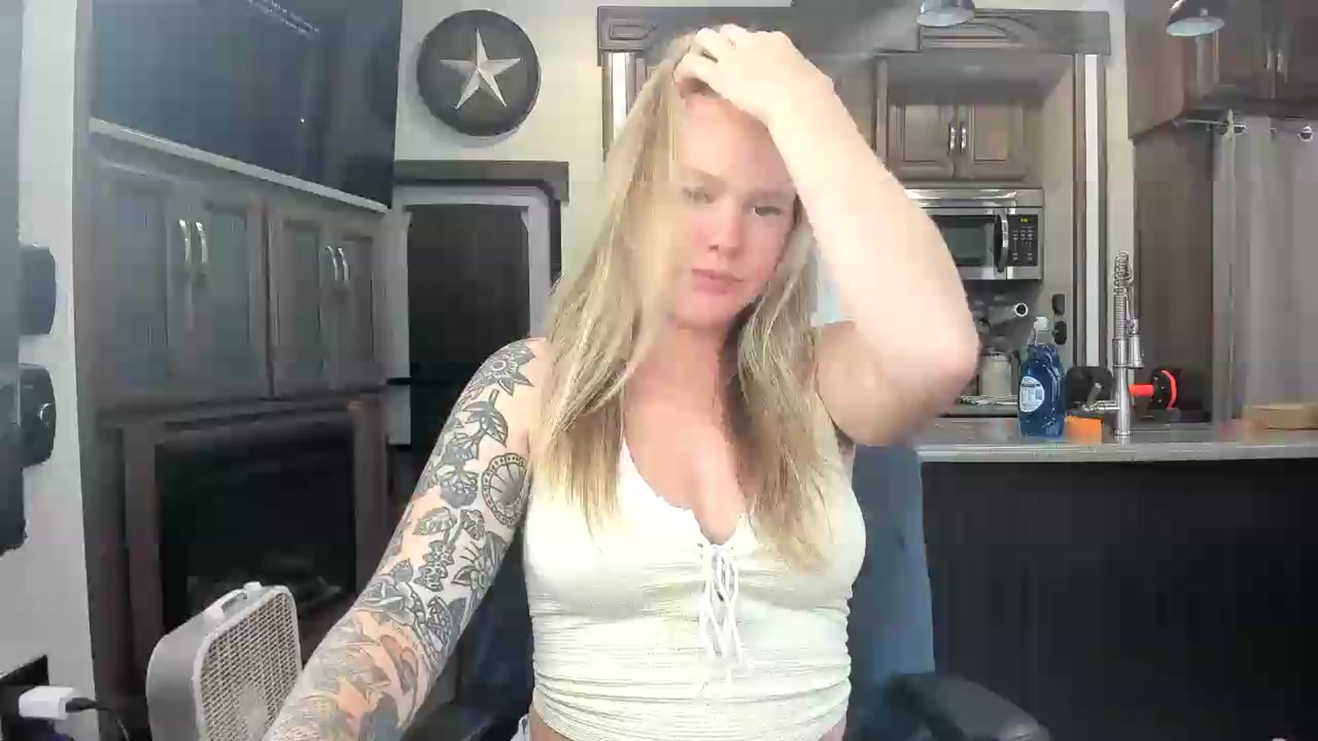 Gallery image thumbnail from kassibabii's myfreecams stream on, 07/22/2026, 20:34 image 1 of 20